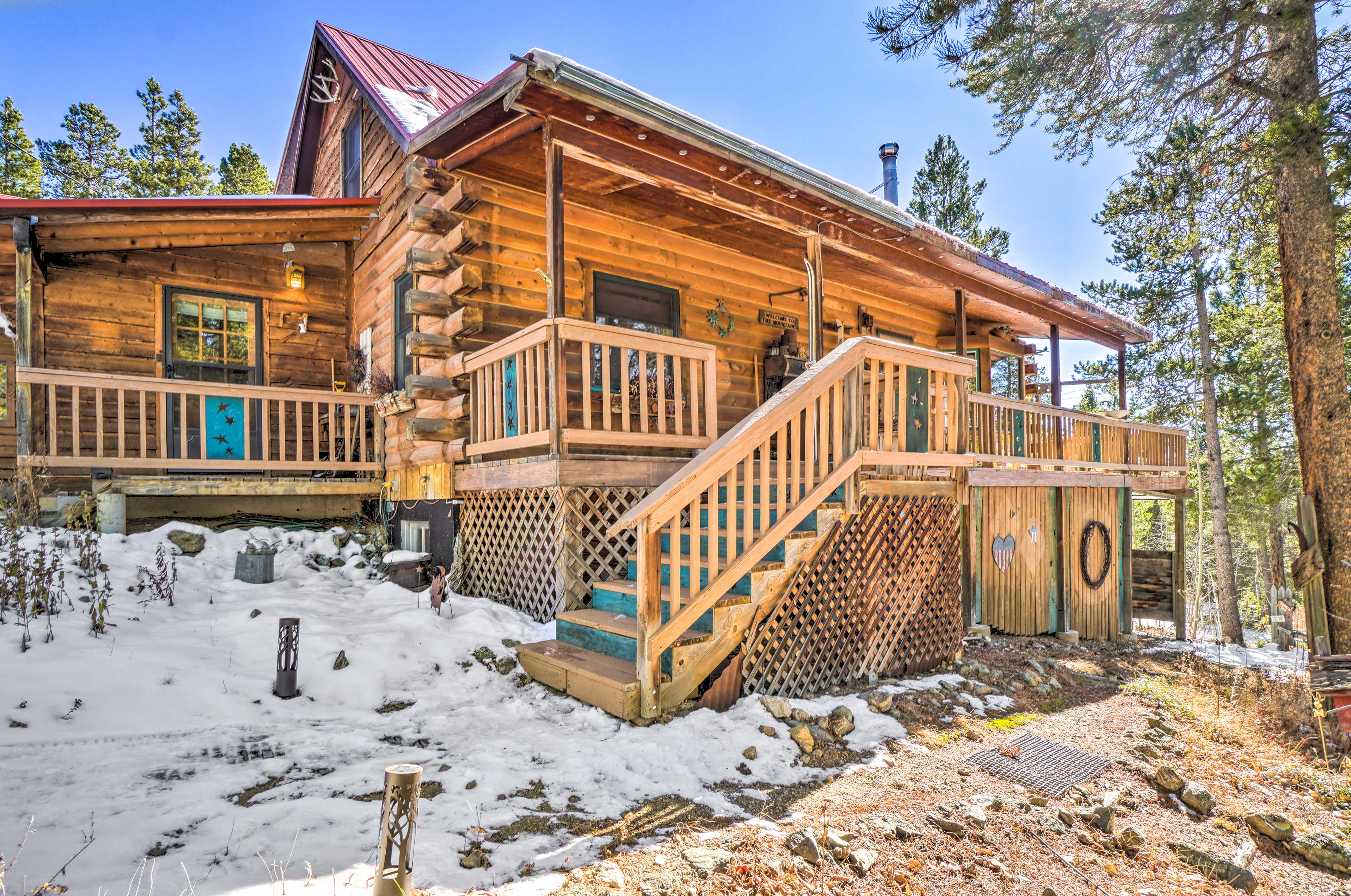 Secluded Black Hawk Log Cabin w/ Fire Pit!