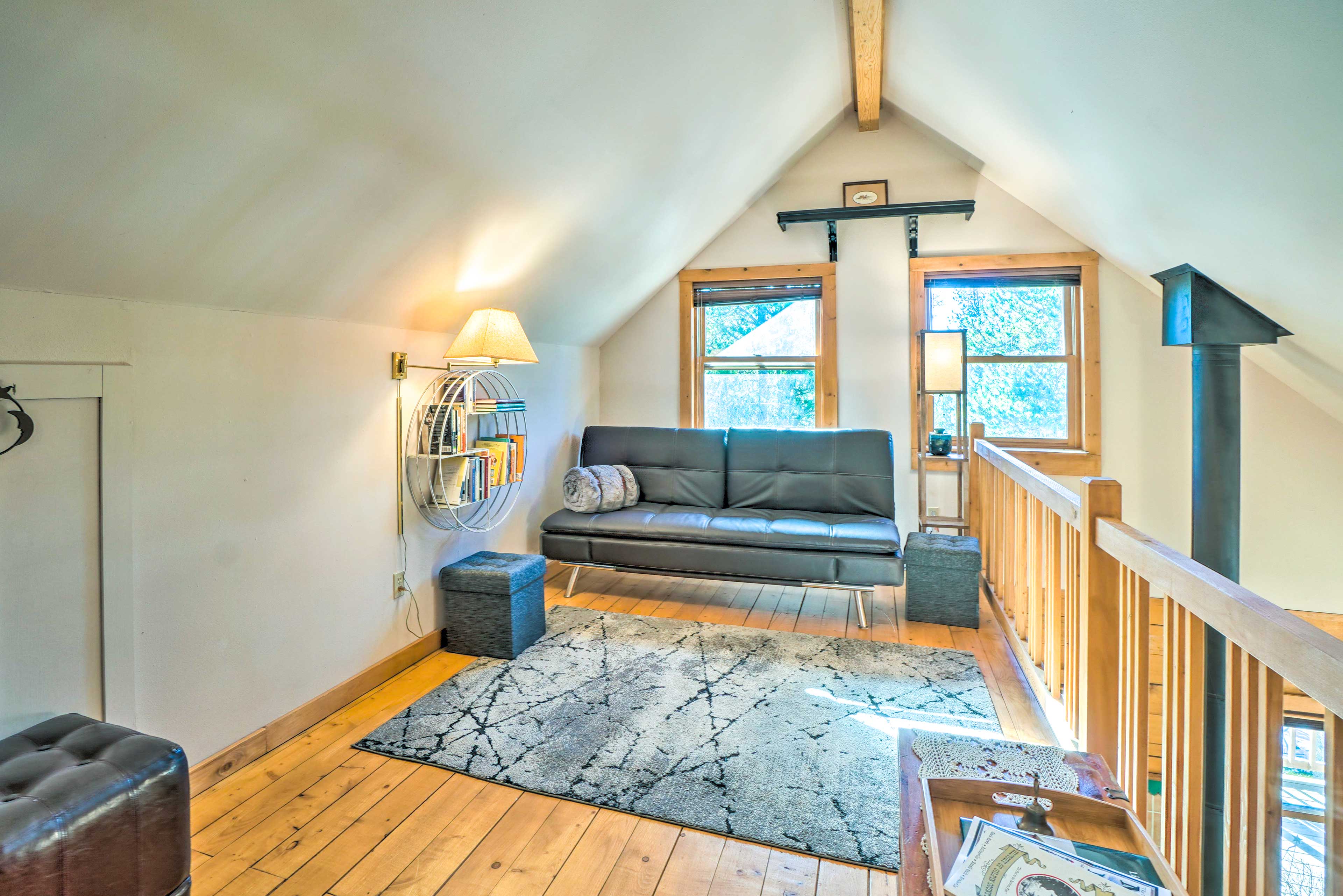 Secluded Black Hawk Log Cabin w/ Fire Pit!