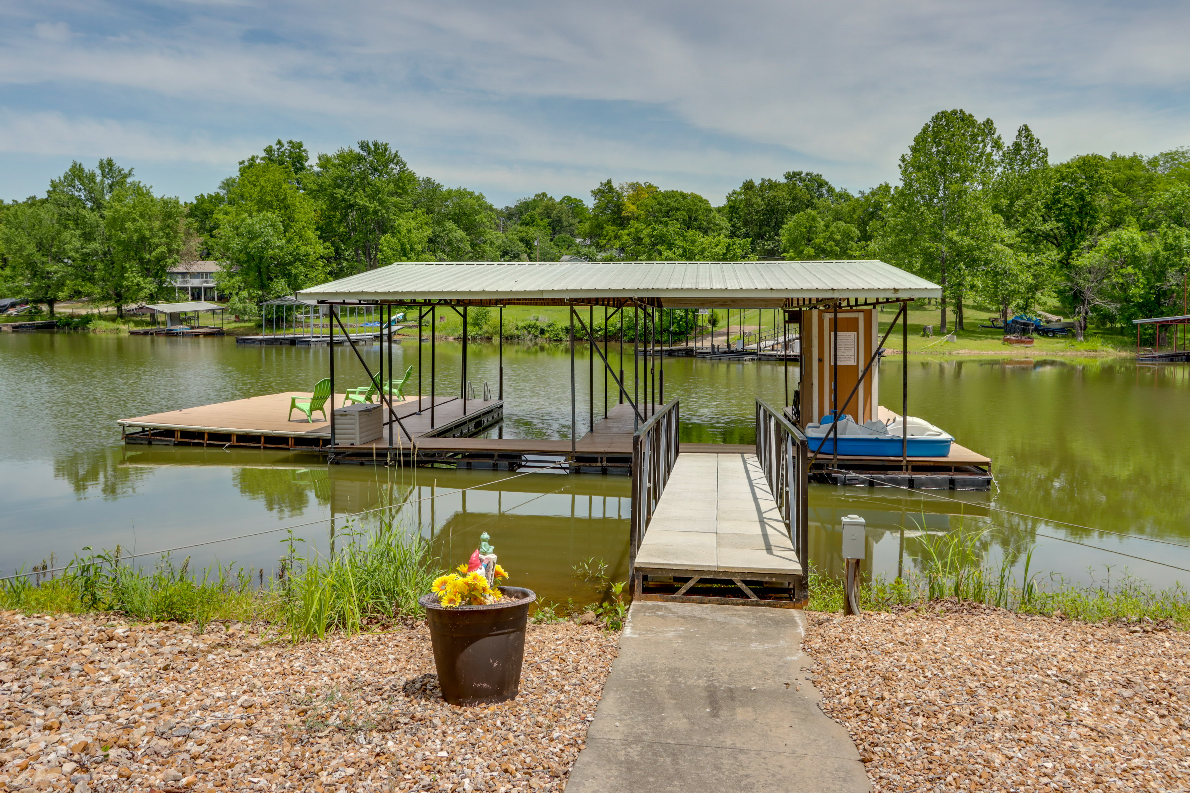 Property Image 2 - ’Lazy RS Lakehouse’ w/ Private Hot Tub & Boat Dock