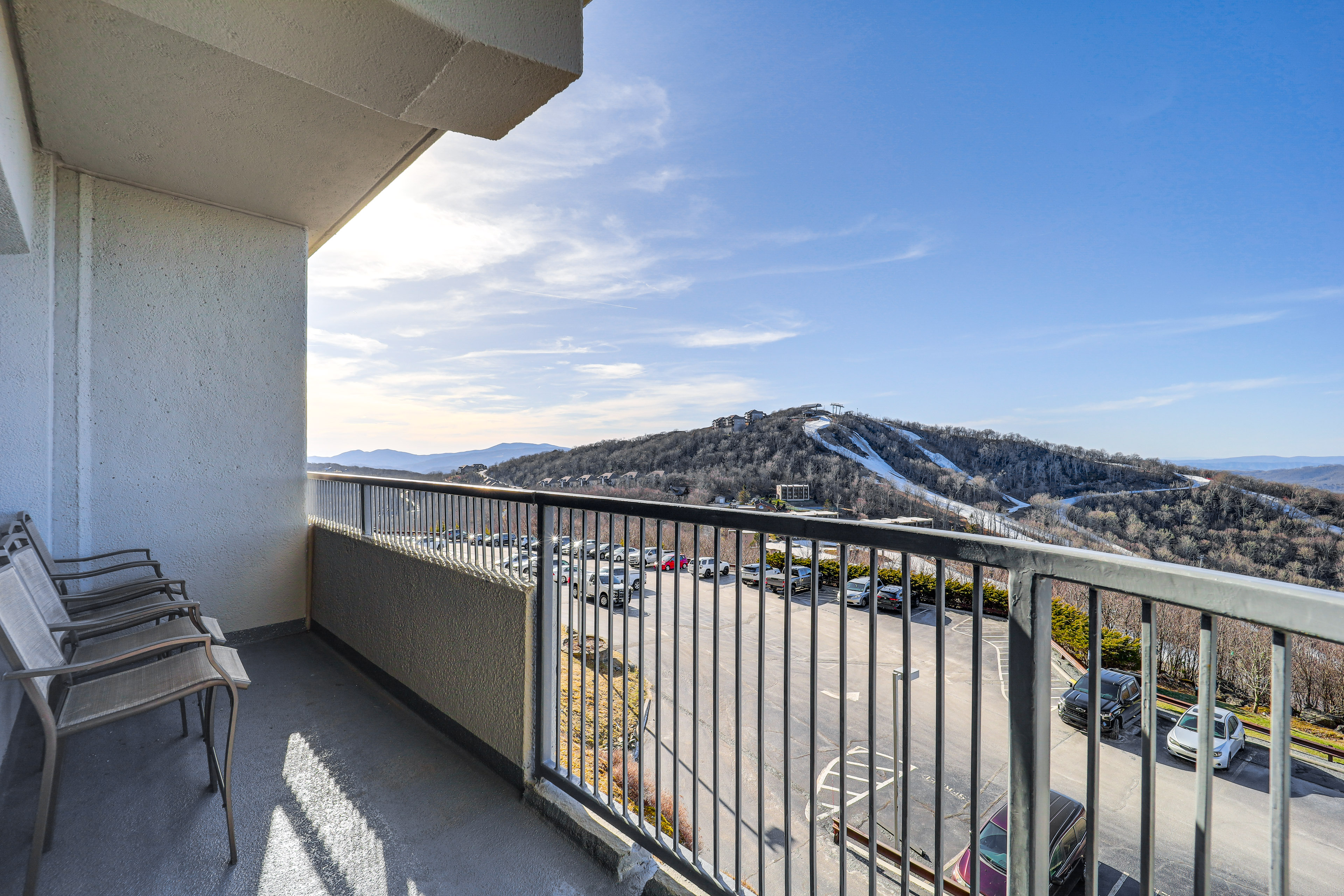 Property Image 1 - Cozy Sugar Mountain Condo w/ Pool, Hot Tub Access!