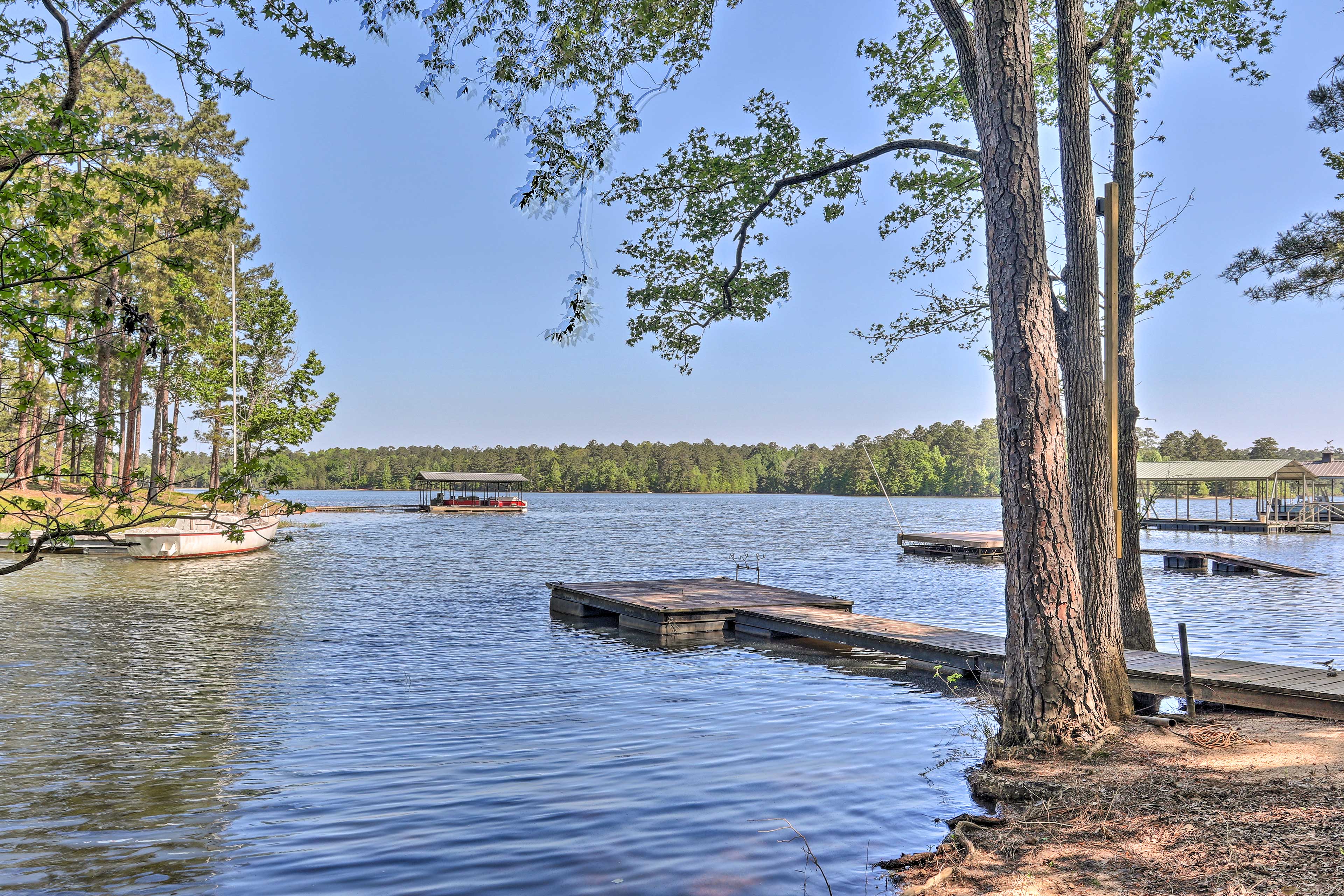 Property Image 2 - Quaint Tignall Cabin w/ Deck & Private Dock!