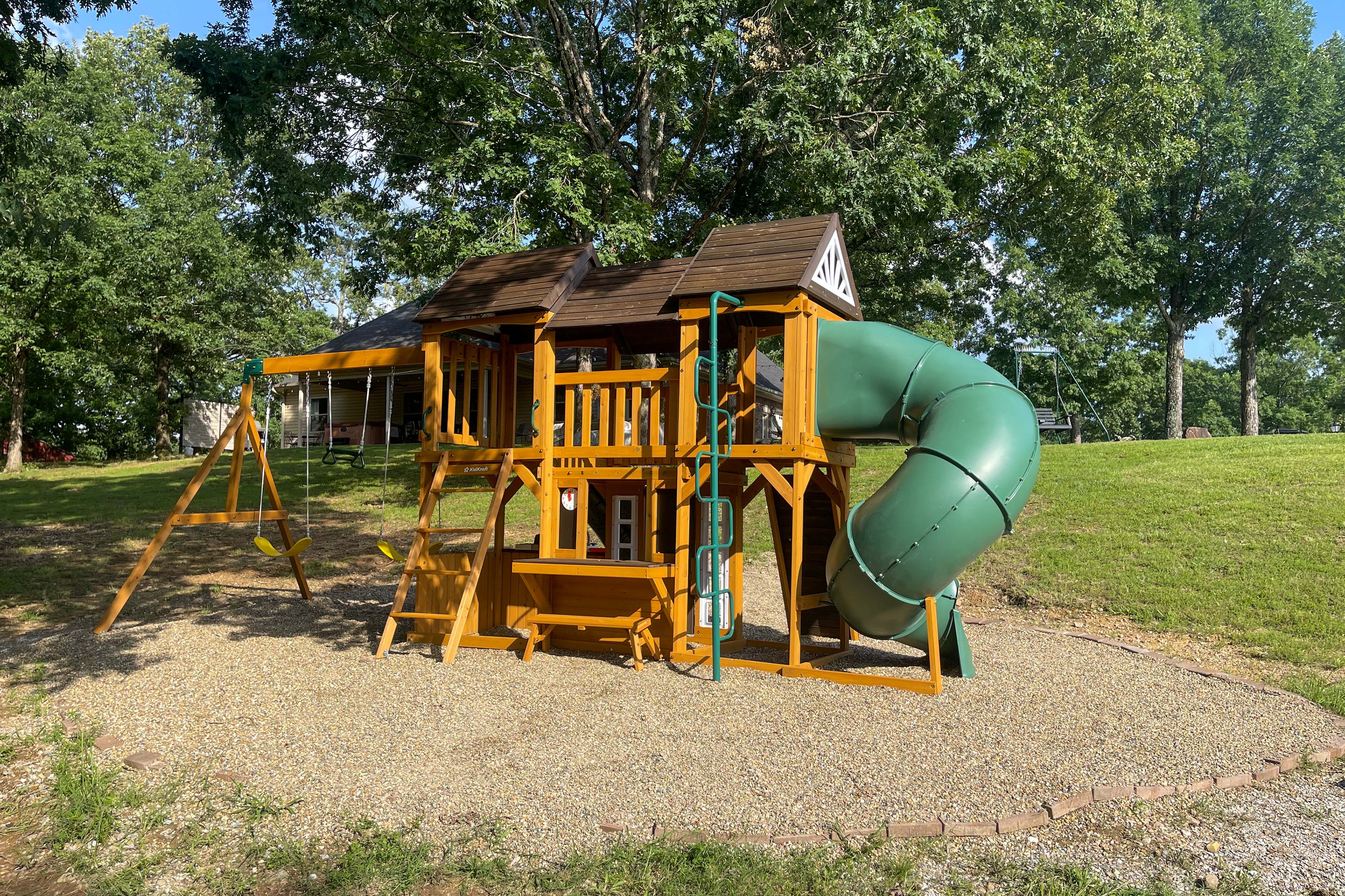 < 5 Mi to Lake Desoto: Grand Hot Springs Home