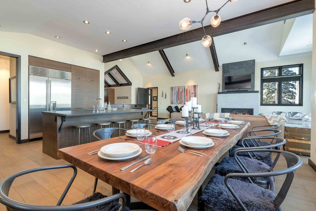 Dining Room - Winter