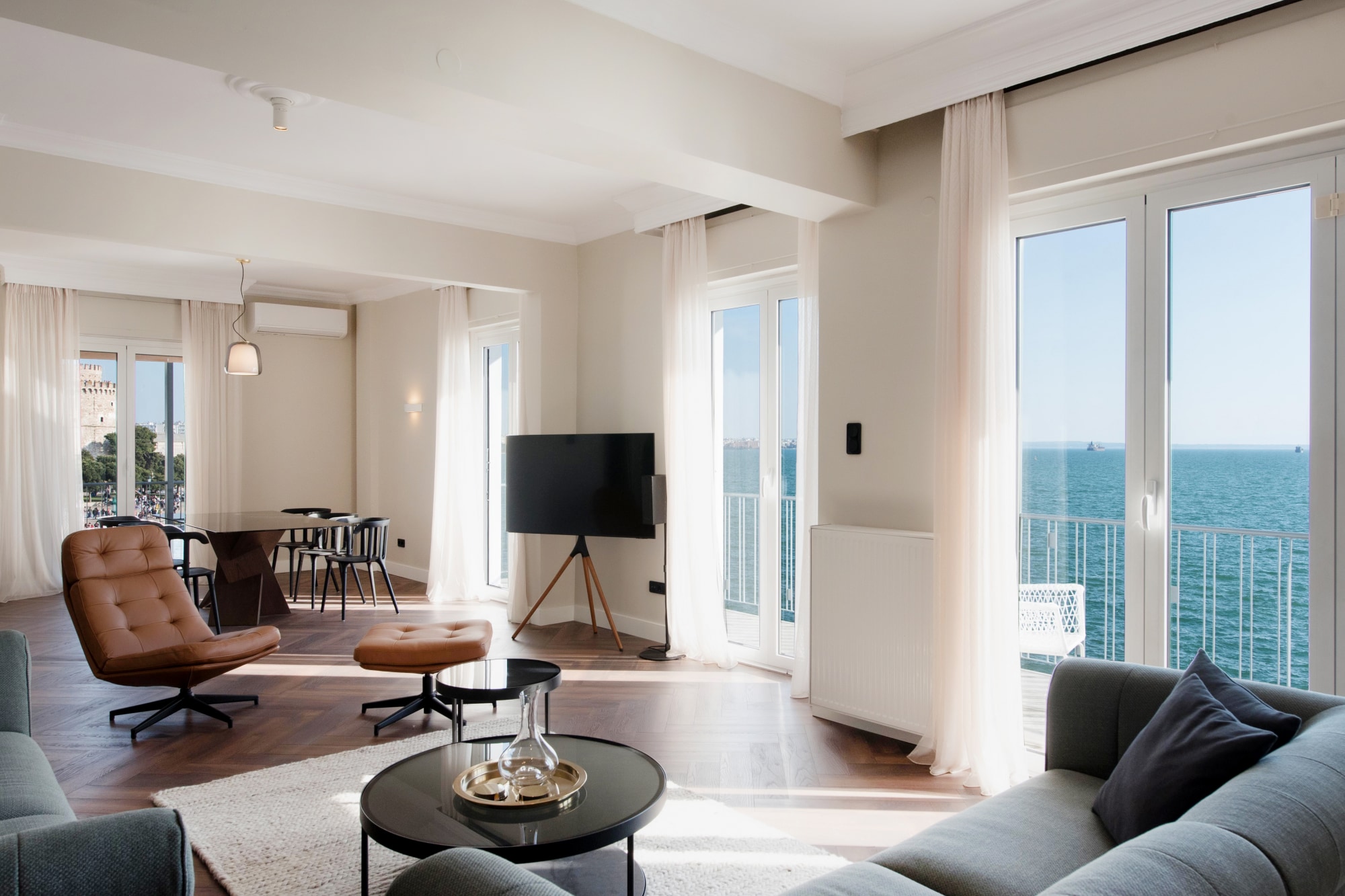 Property Image 1 - Primavera: Luxury seafront apt with view