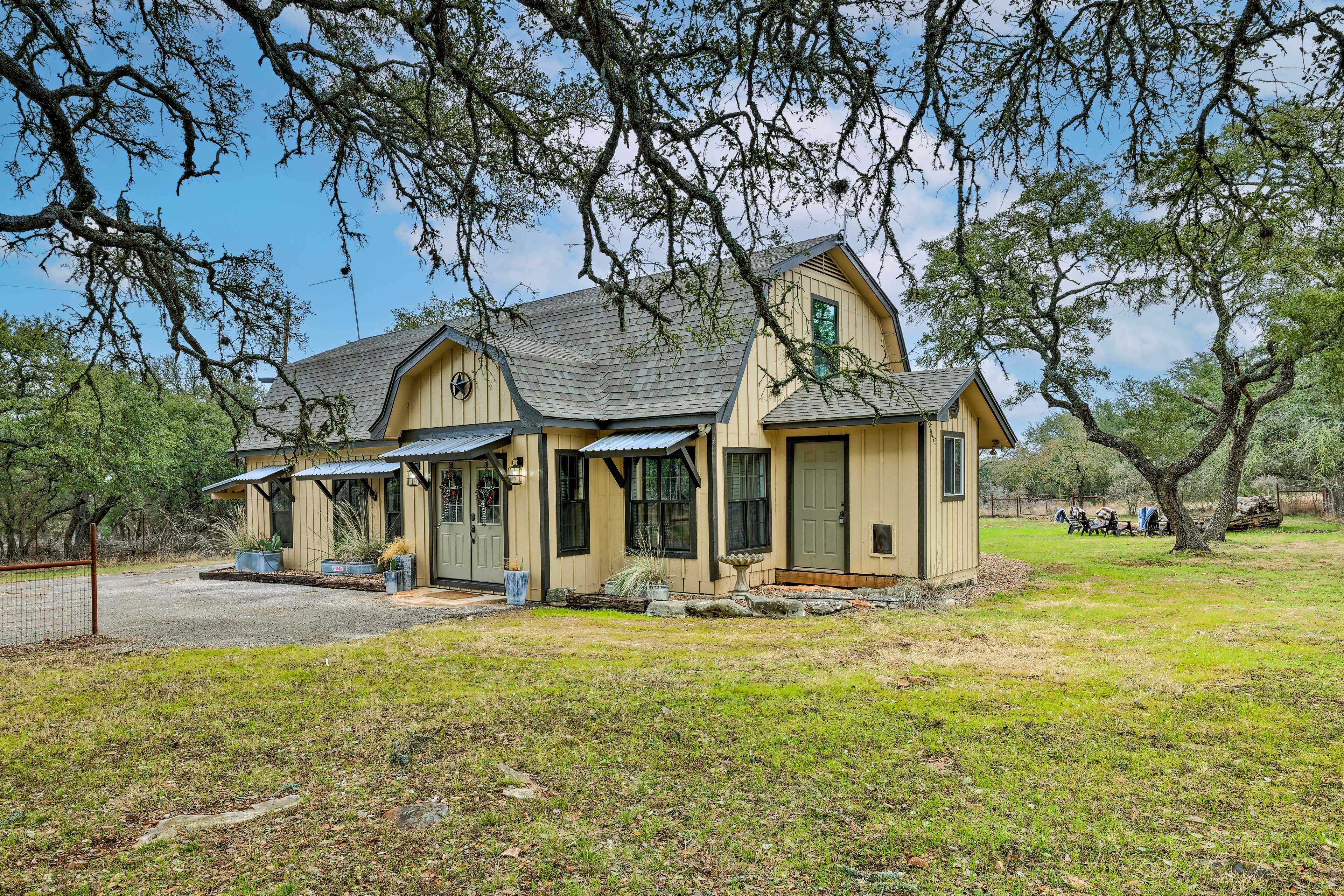 Property Image 2 - Luxe Hill Country Farmhouse w/ Private Acre