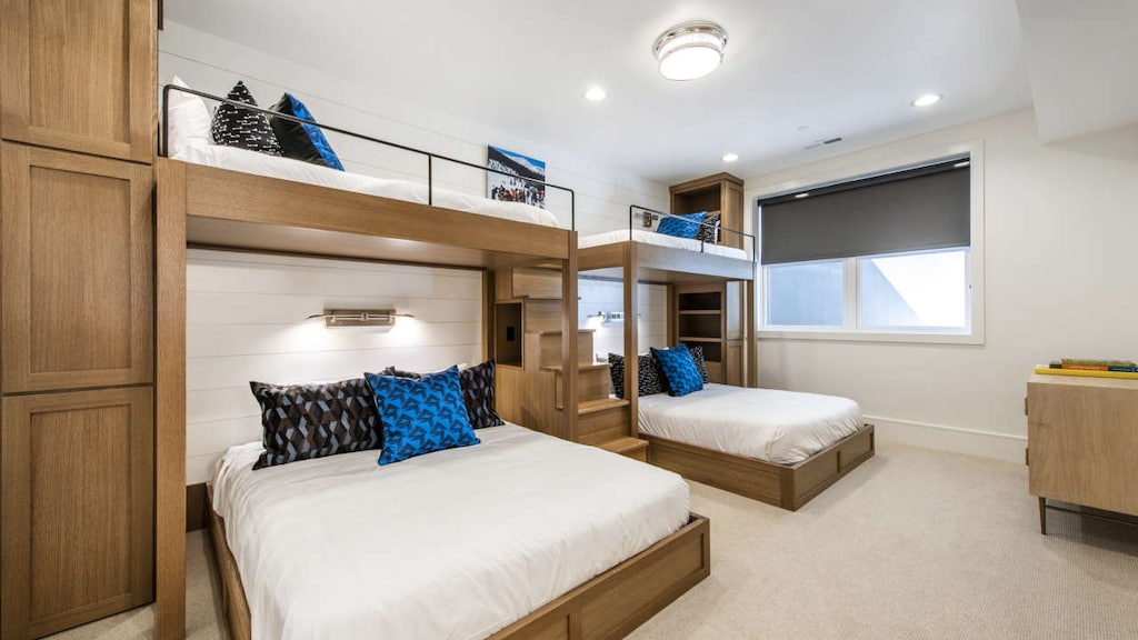 Bedroom Seven - Bunk - Summer