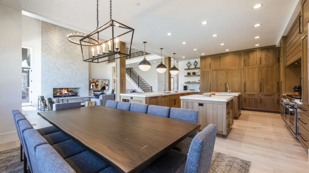 Dining Room - Summer