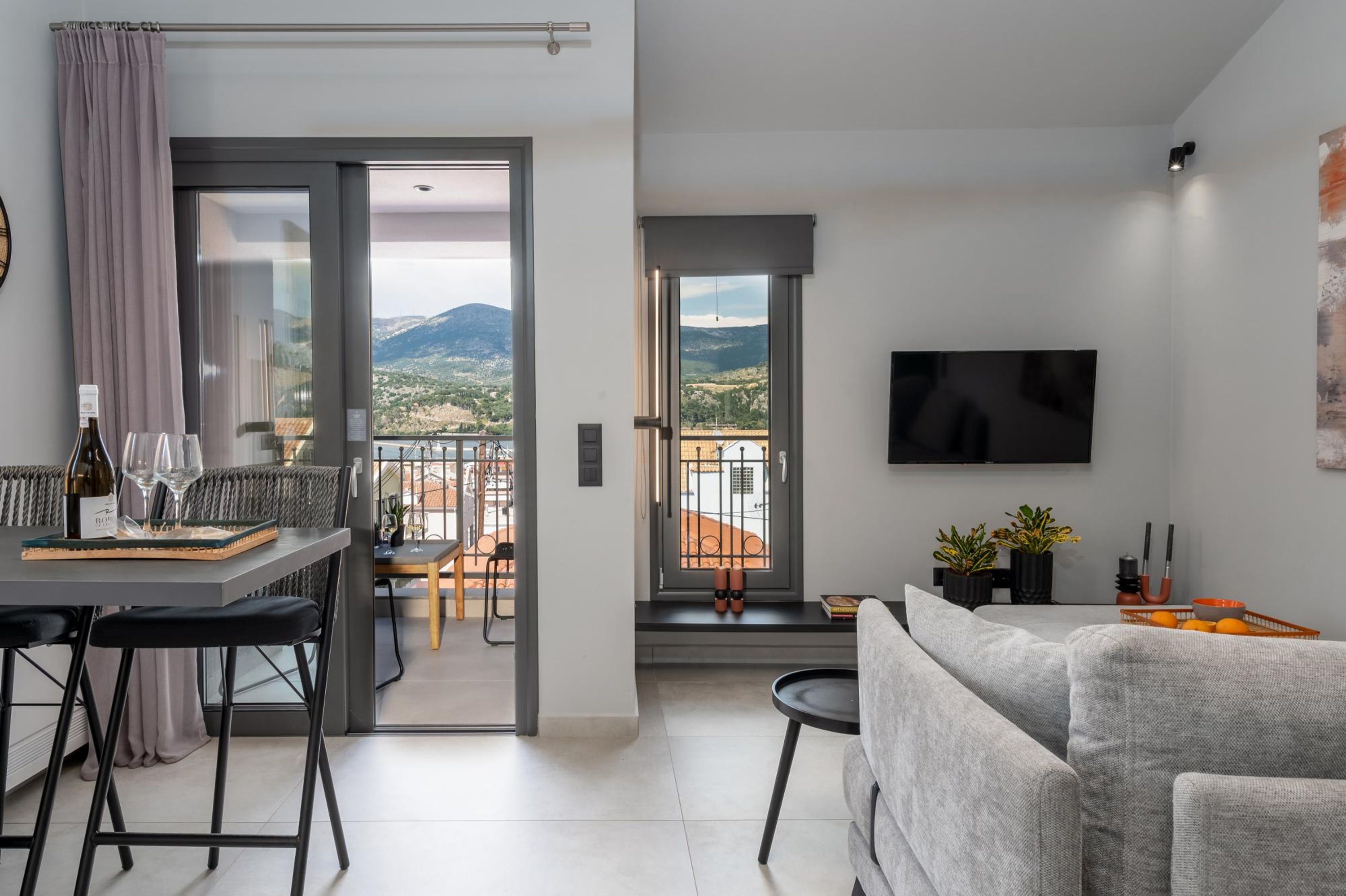 Property Image 2 - Superior Suite with sea views to Argostoli bay