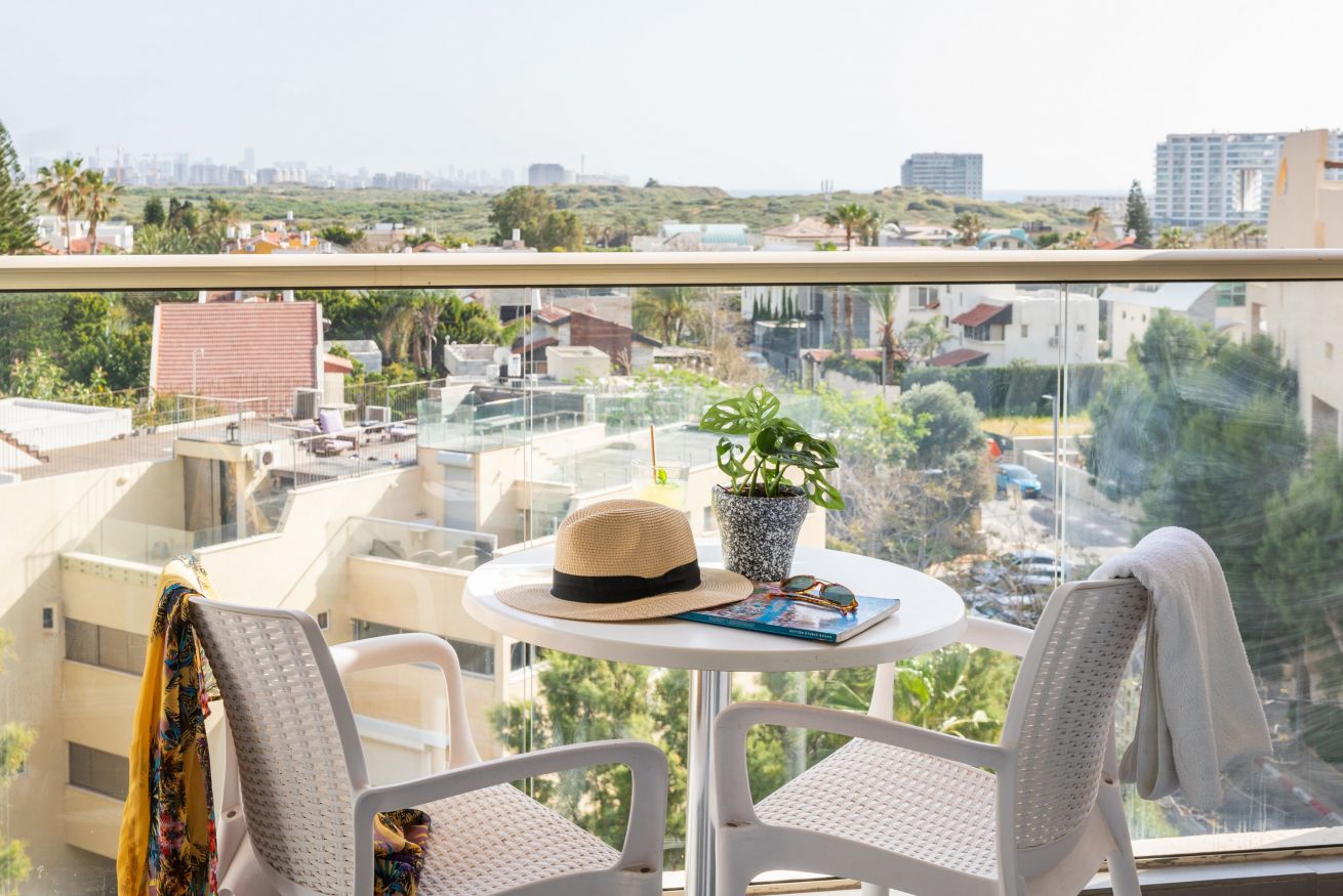 Apartment in Herzliya with private balcony