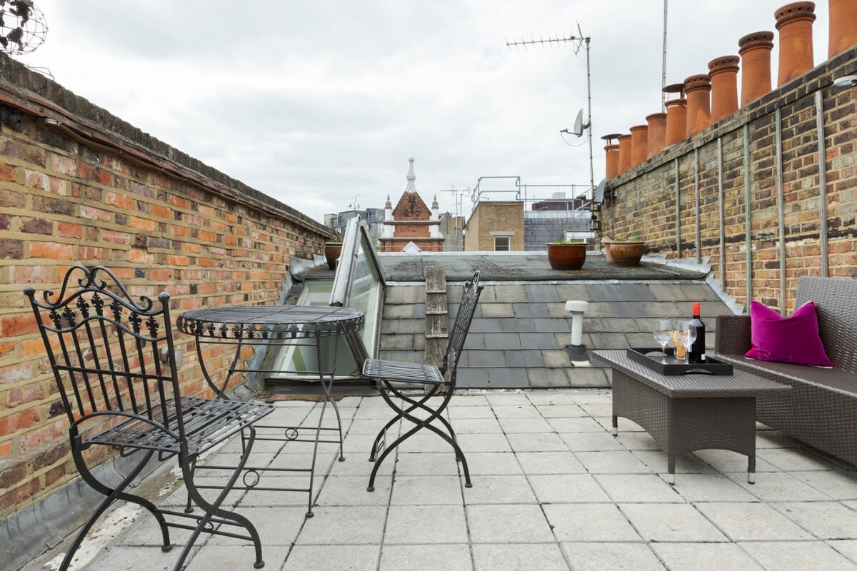 Property Image 2 - Stylish Apartment & Private Rooftop Covent Garden