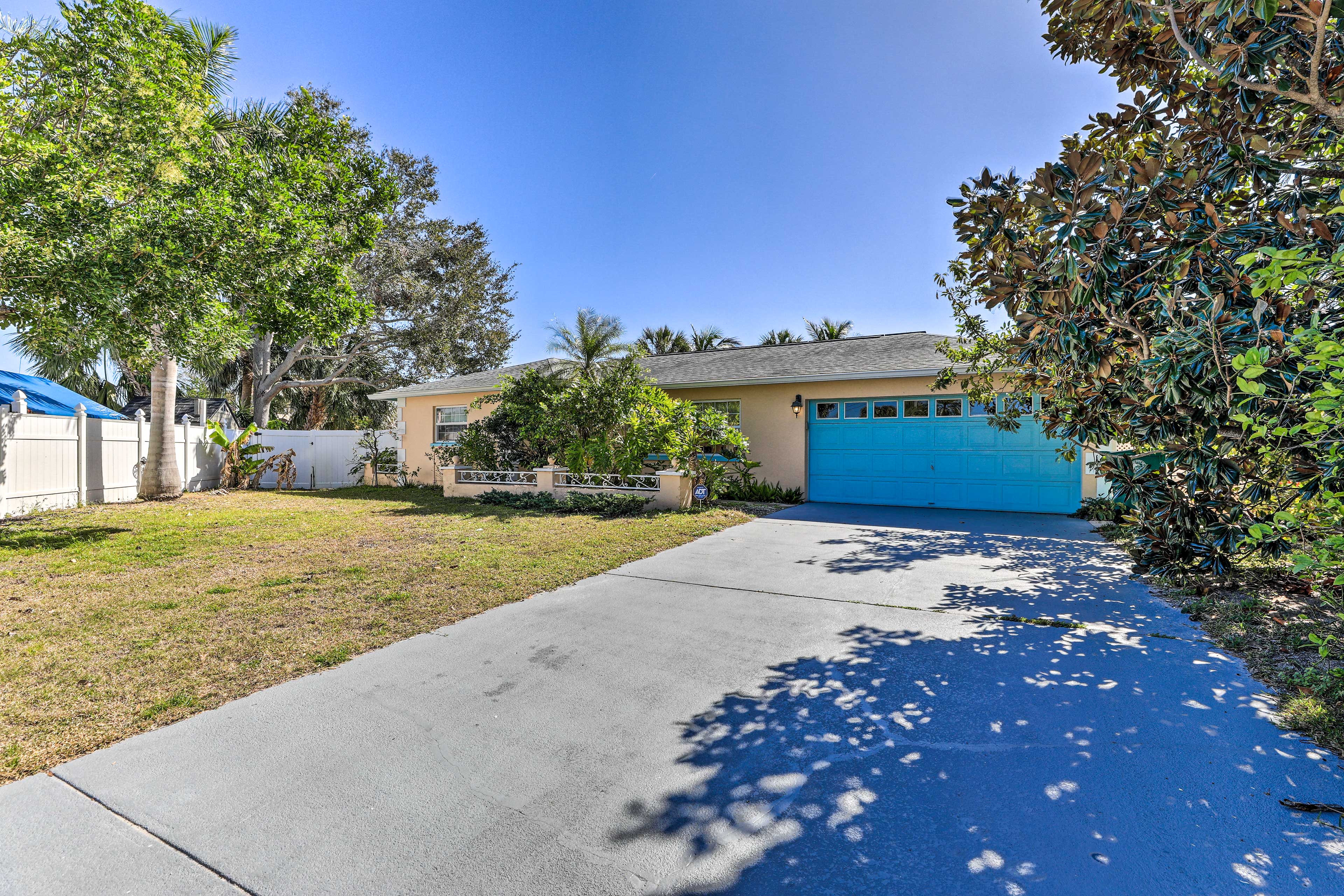 Waterfront Palmetto Home w/ Pool, Dock & Kayaks!