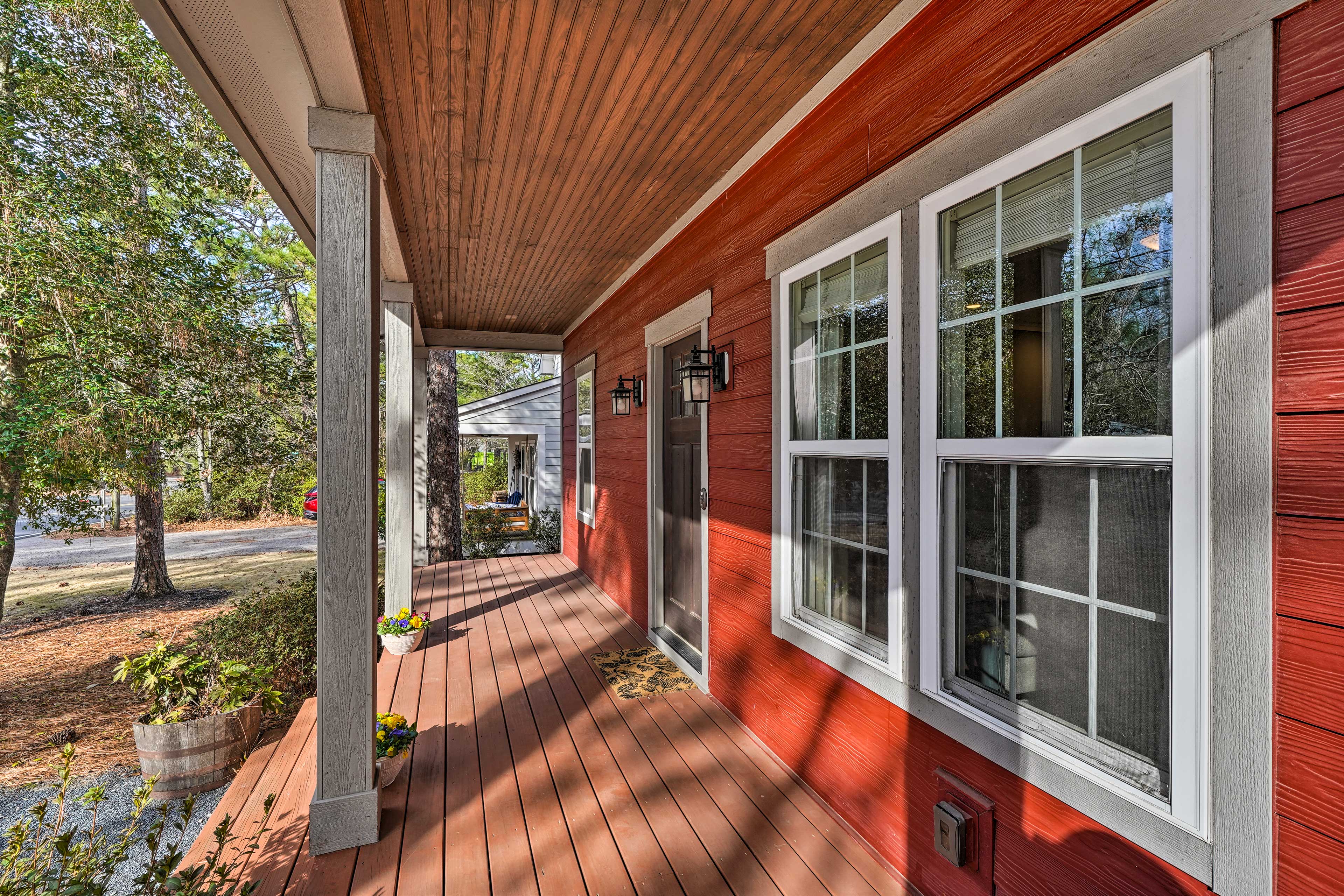 Cozy Southern Pines Retreat 1 Mi to Downtown!