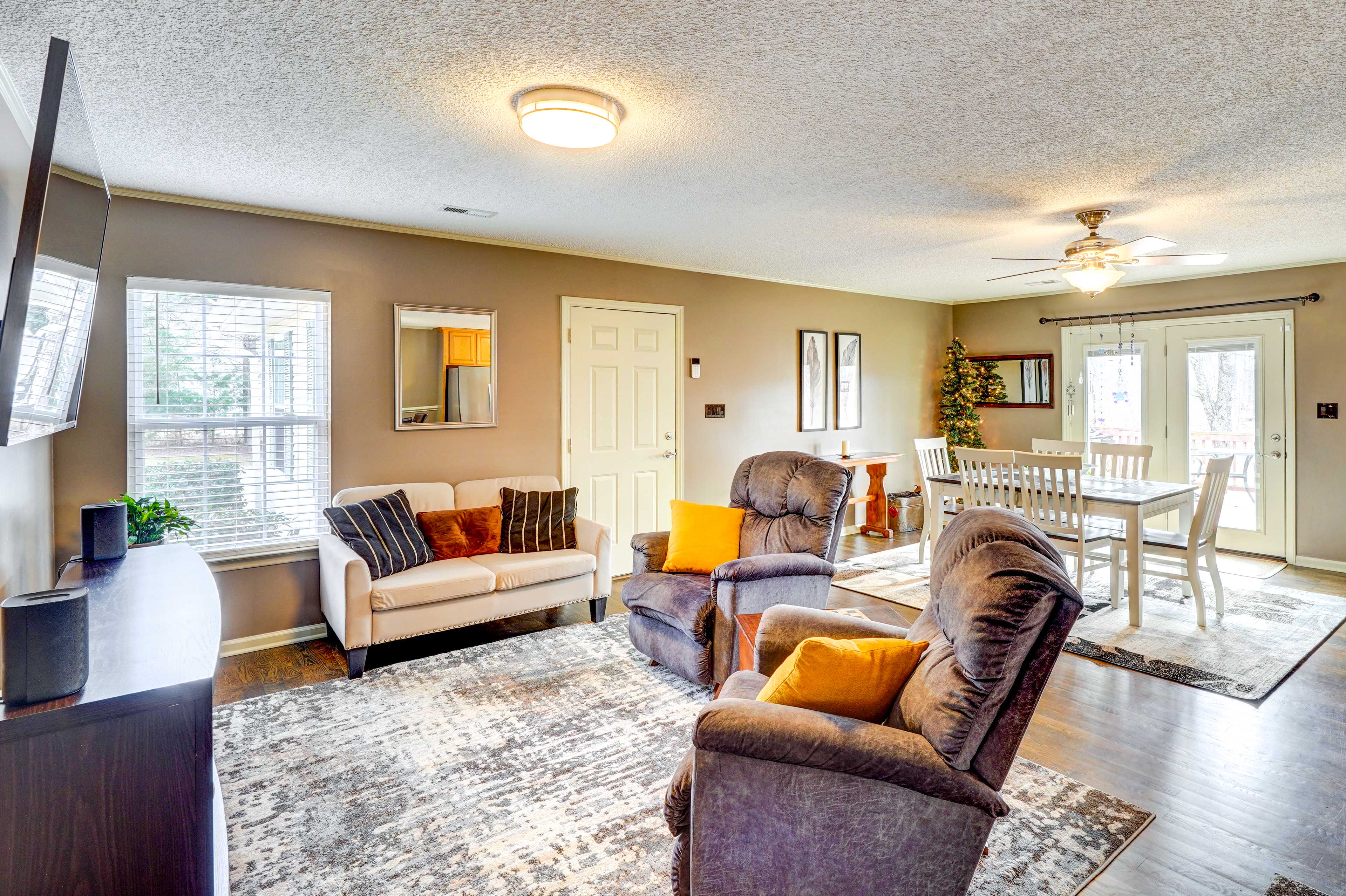 Browns Summit Vacation Rental w/ Fire Pit! Home Rental in Browns Summit