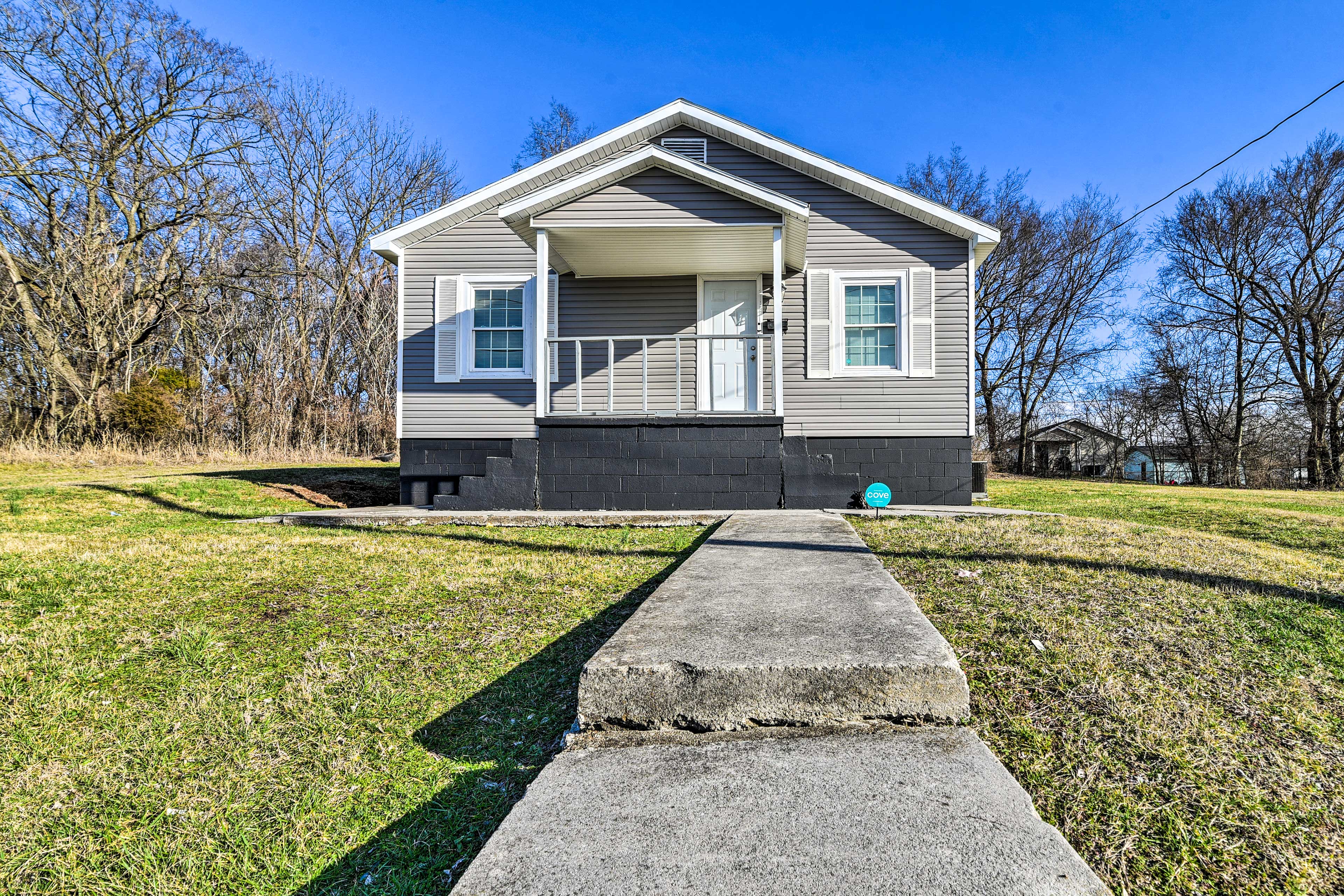 Walkable Hopkinsville Home w/ Yard!