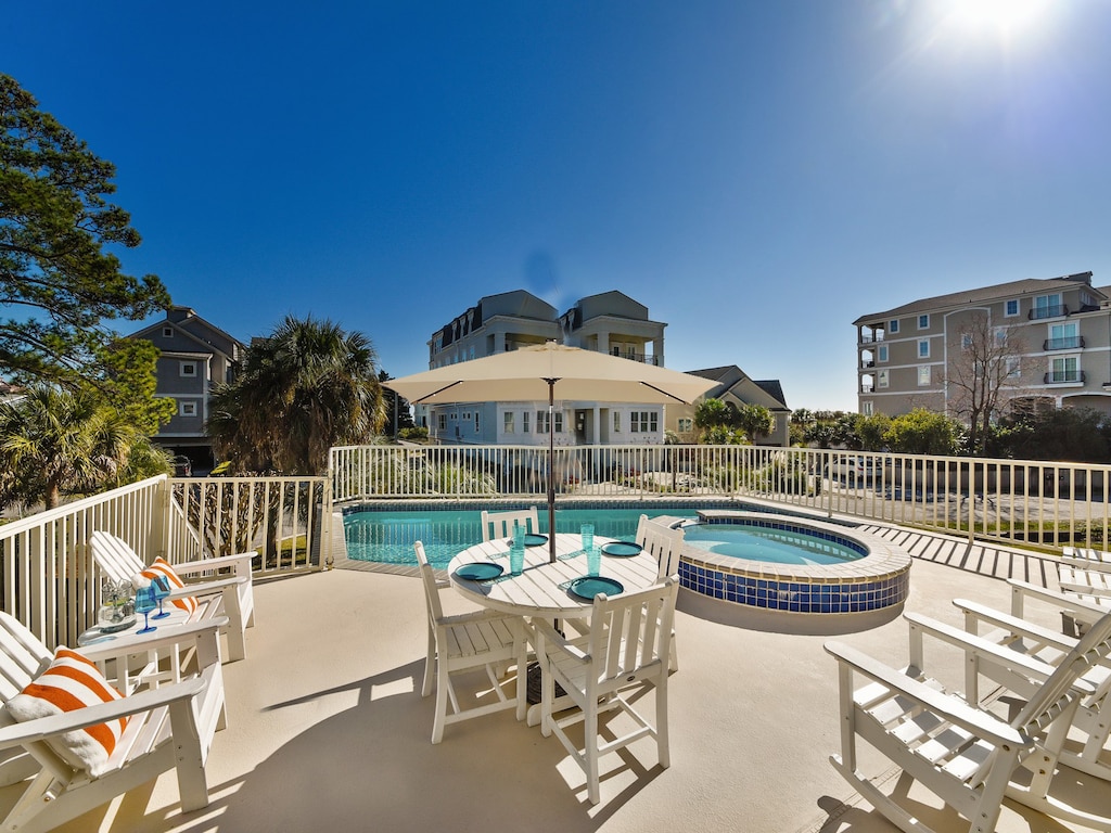 Pool Deck at 4 Urchin Manor