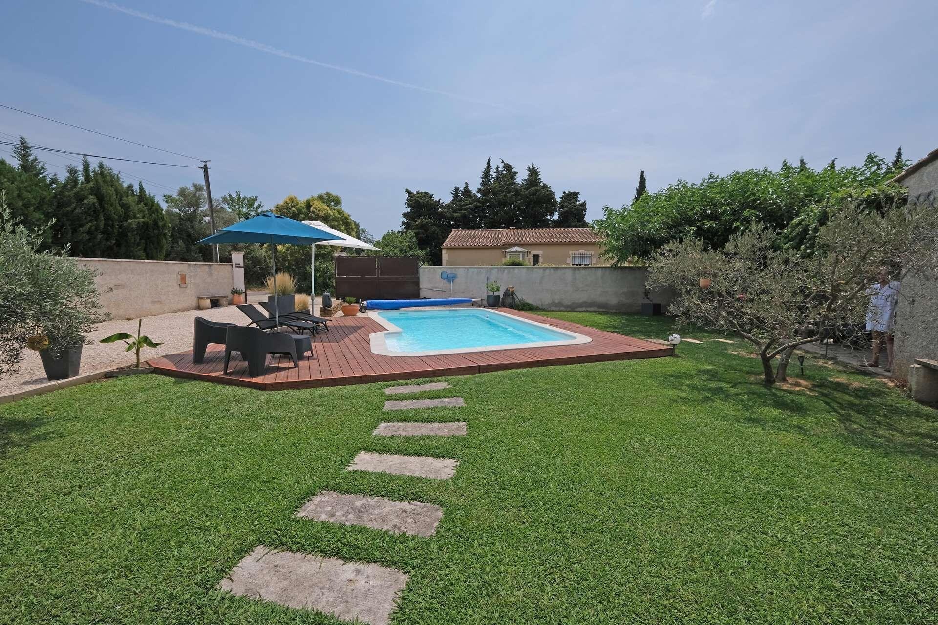 Property Image 2 - very pleasant house with swimming pool in mouriès, near Les baux de provence in the alpilles – 6 people
