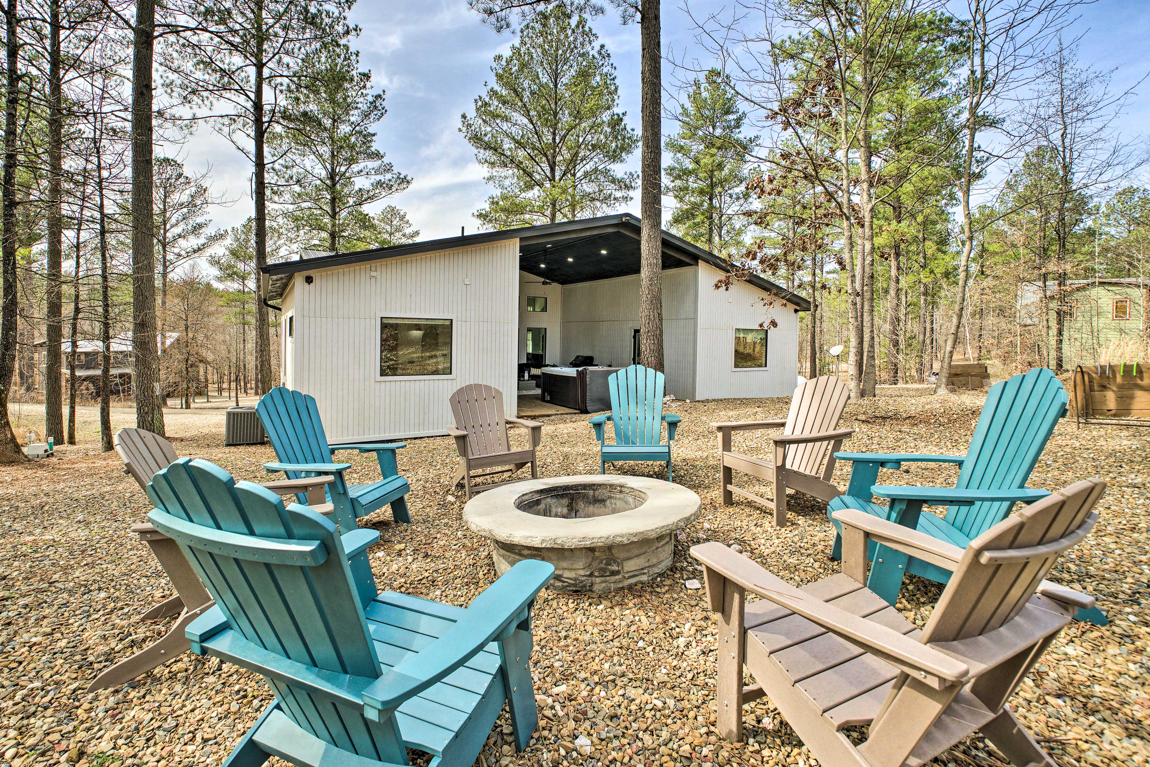 Property Image 2 - Broken Bow Cabin: Luxe Outdoor Area & Hot Tub