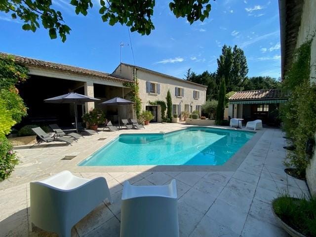 Property Image 1 - authentic provencal mas with pool, in the countryside of the village of sénas, close to the luberon and th