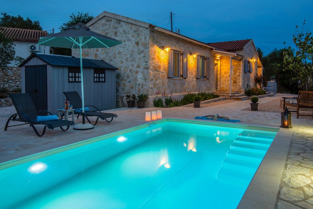 Enjoy the sparkling pool all day long