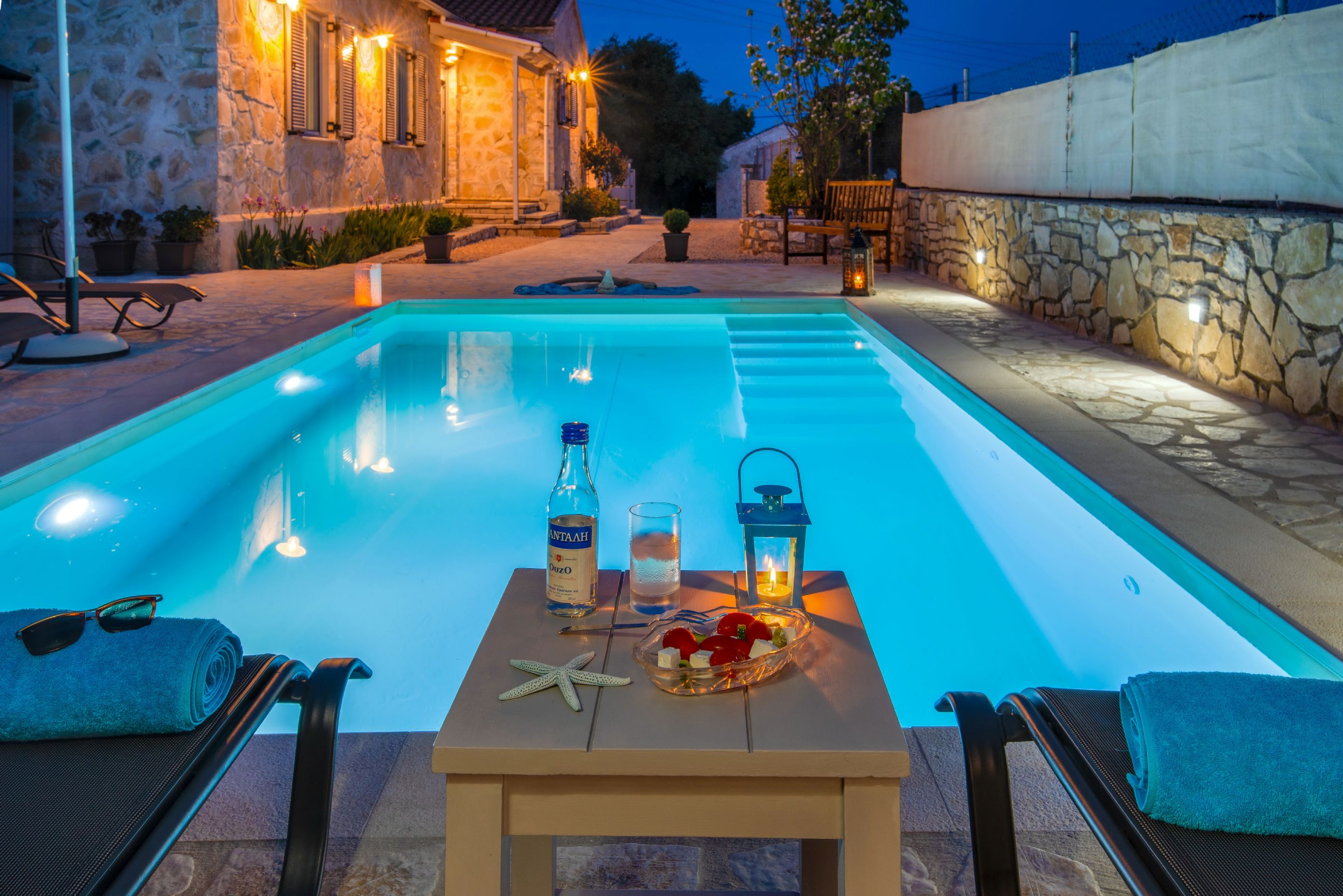 Peaceful Pool area