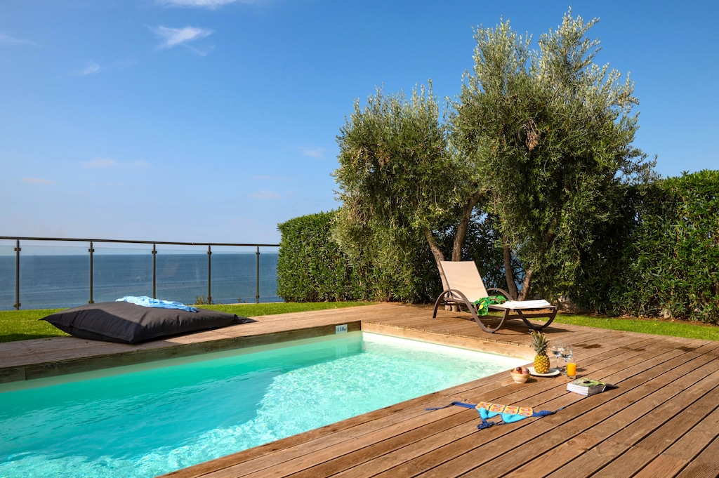 Private pool and pool deck