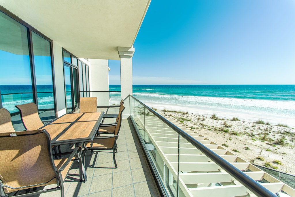 Welcome to beachfront Costa Blanca 202