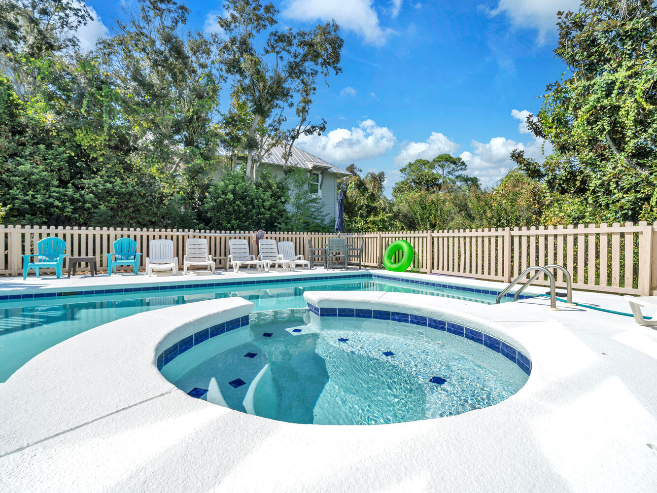 Pool plus Hot Tub