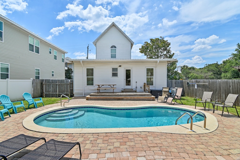 Crystal Cottage private pool