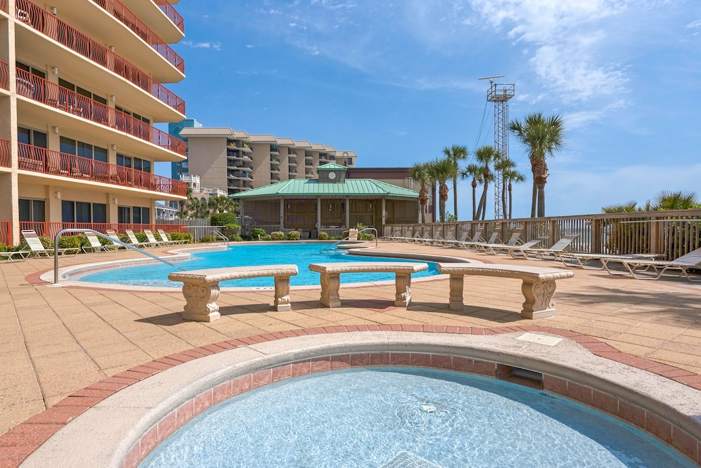Pool and Kiddie Pool at Hidden Dunes