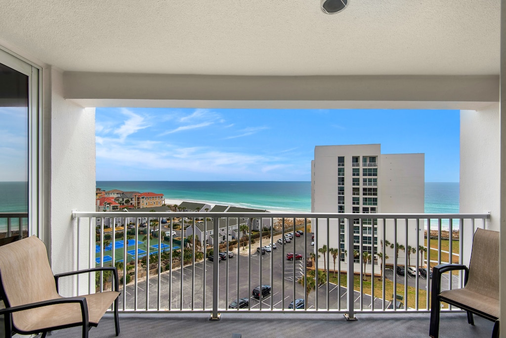 Shoreline Towers 3104 balcony