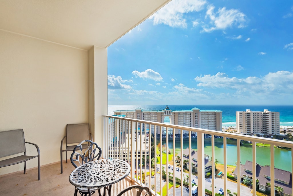 Welcome to Ariel Dunes II 1805