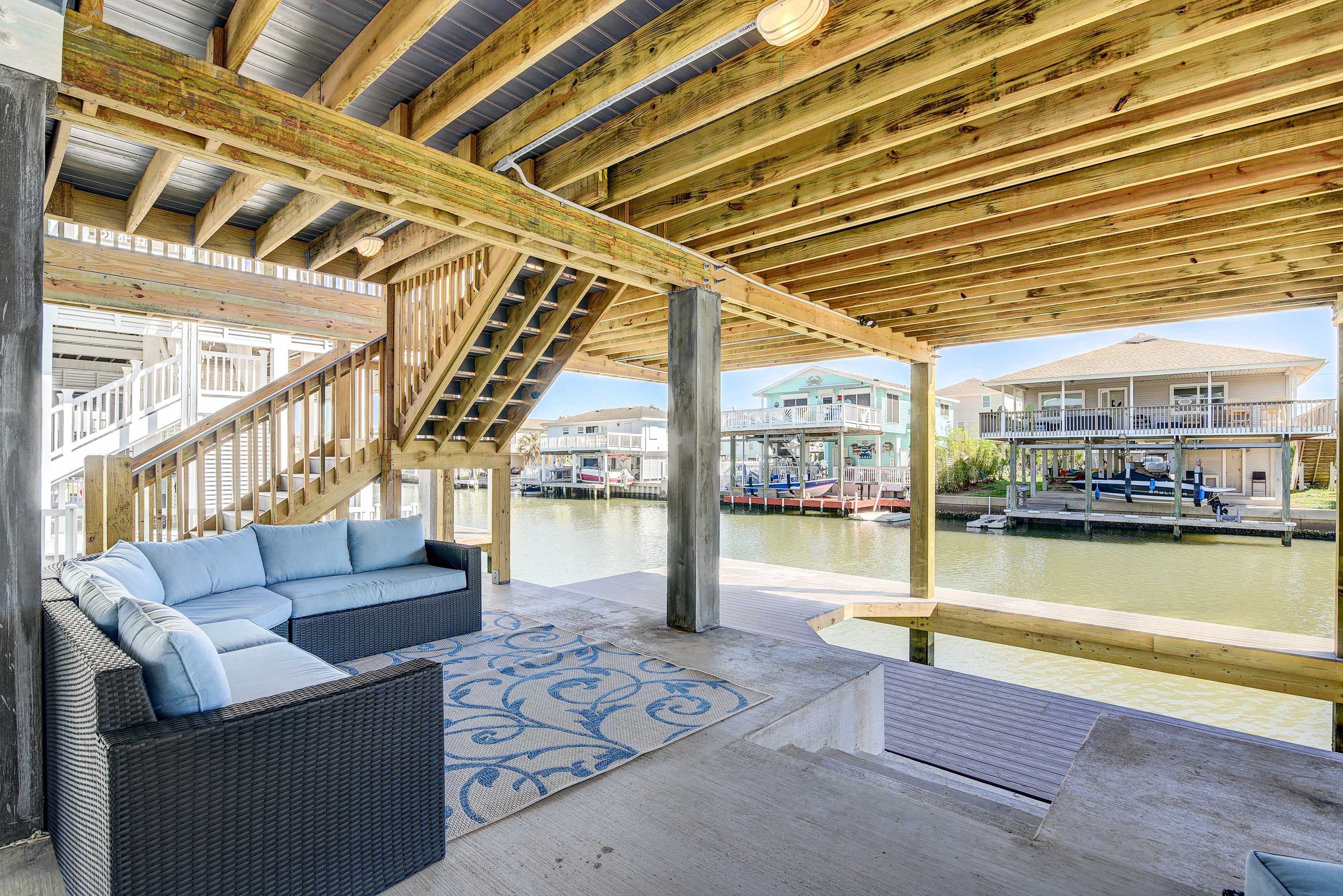 Property Image 2 - Waterfront Galveston Getaway w/ Private Dock!