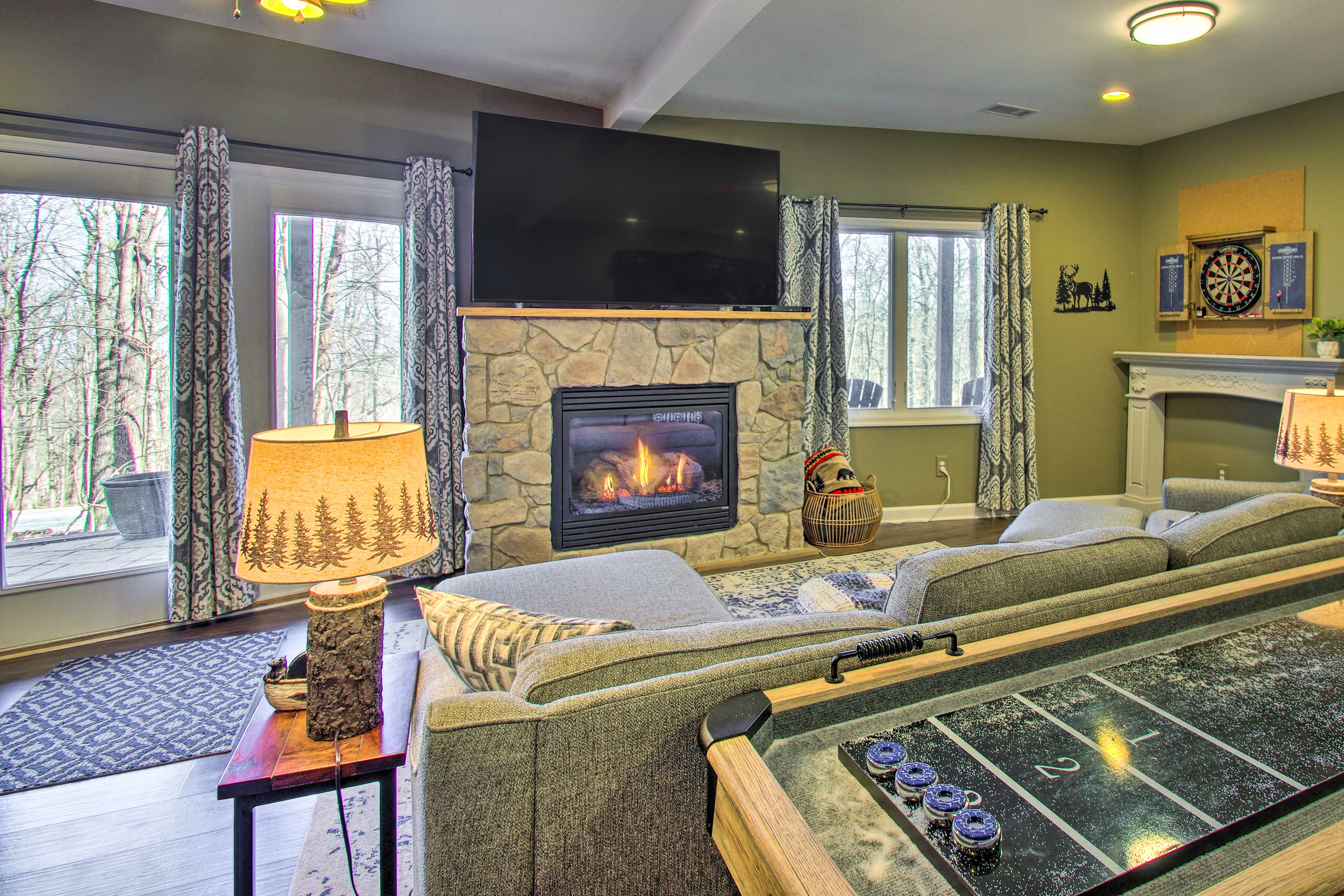 Property Image 2 - Stunning Wintergreen Resort Home: Ski & Golf!