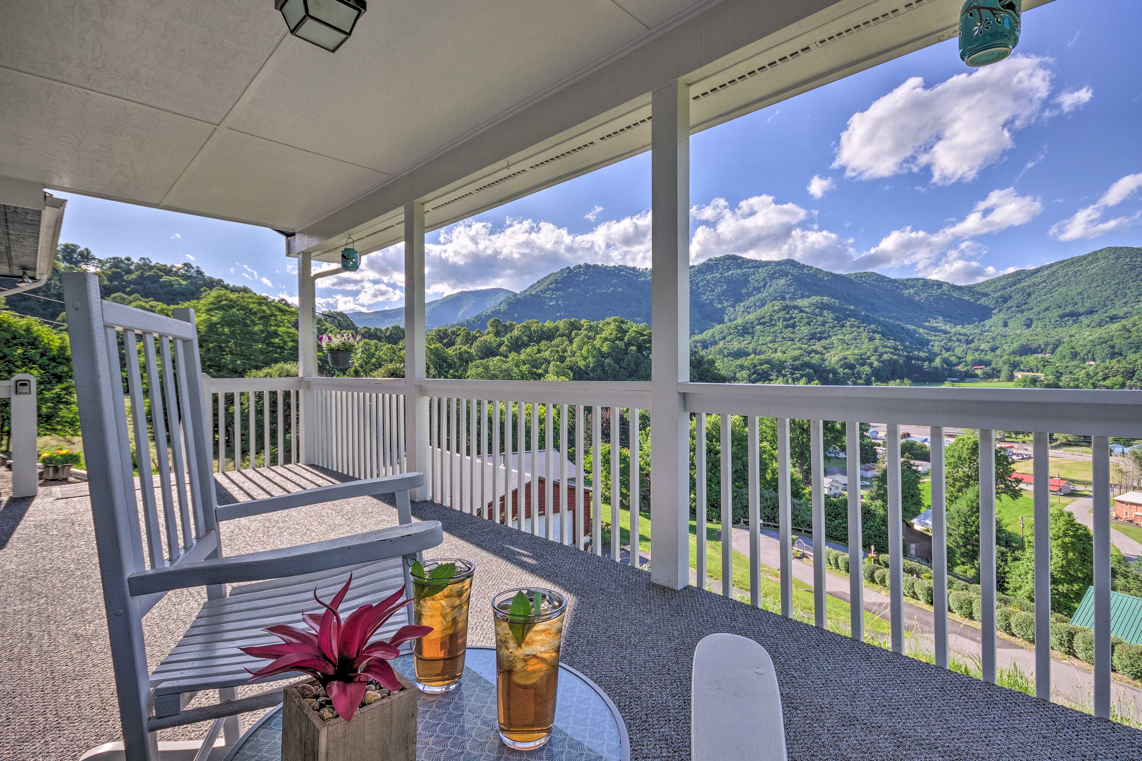 Property Image 1 - Maggie Valley House w/ Mtn Views - 1 Mi to DT