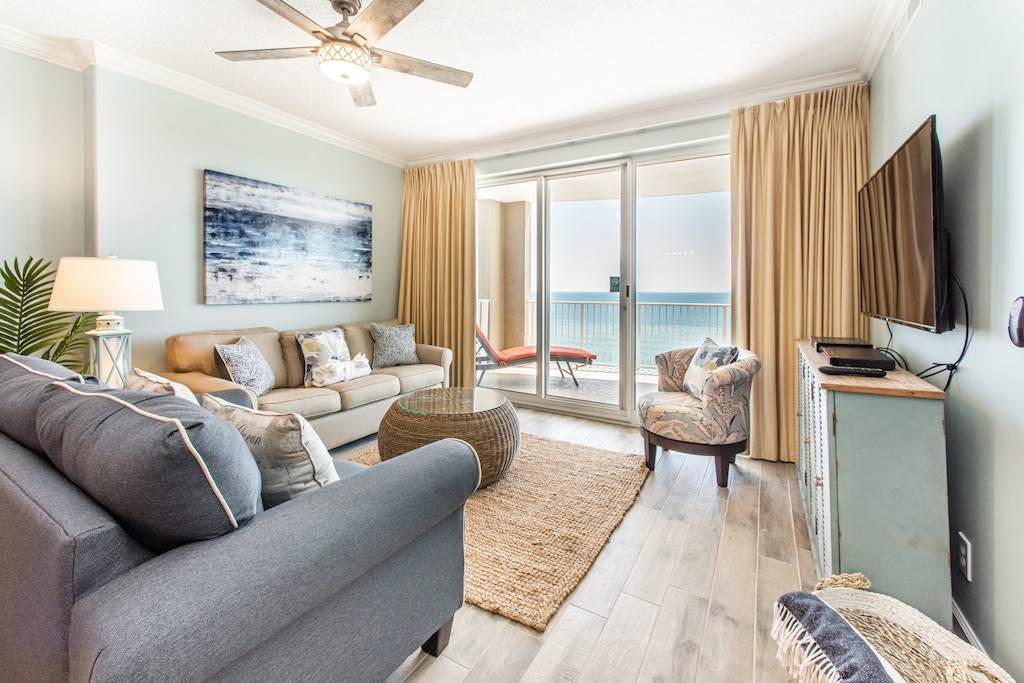 Living room with amazing view