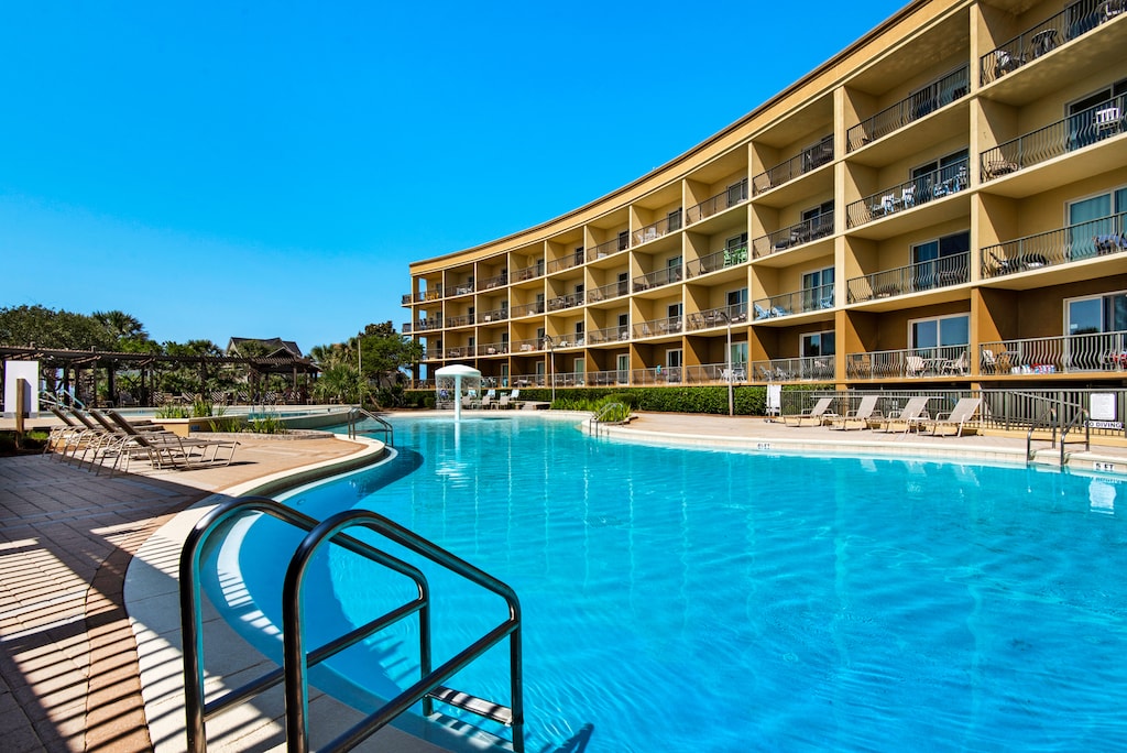 Beach Resort pool