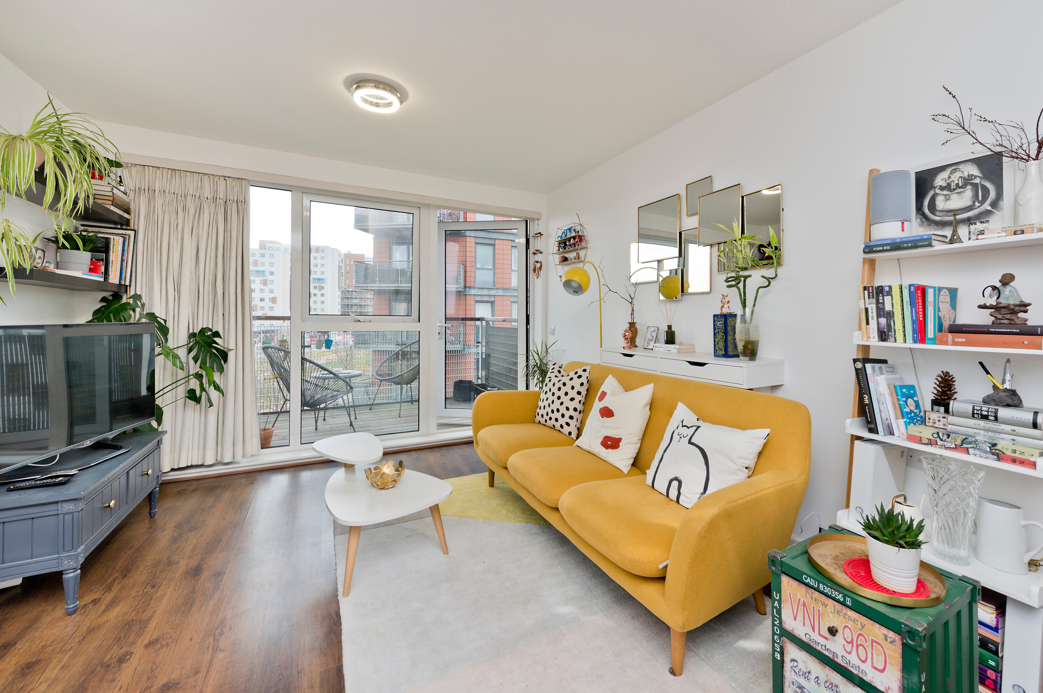Property Image 1 - Bright Greenwich flat near Canary Wharf by Property Manager