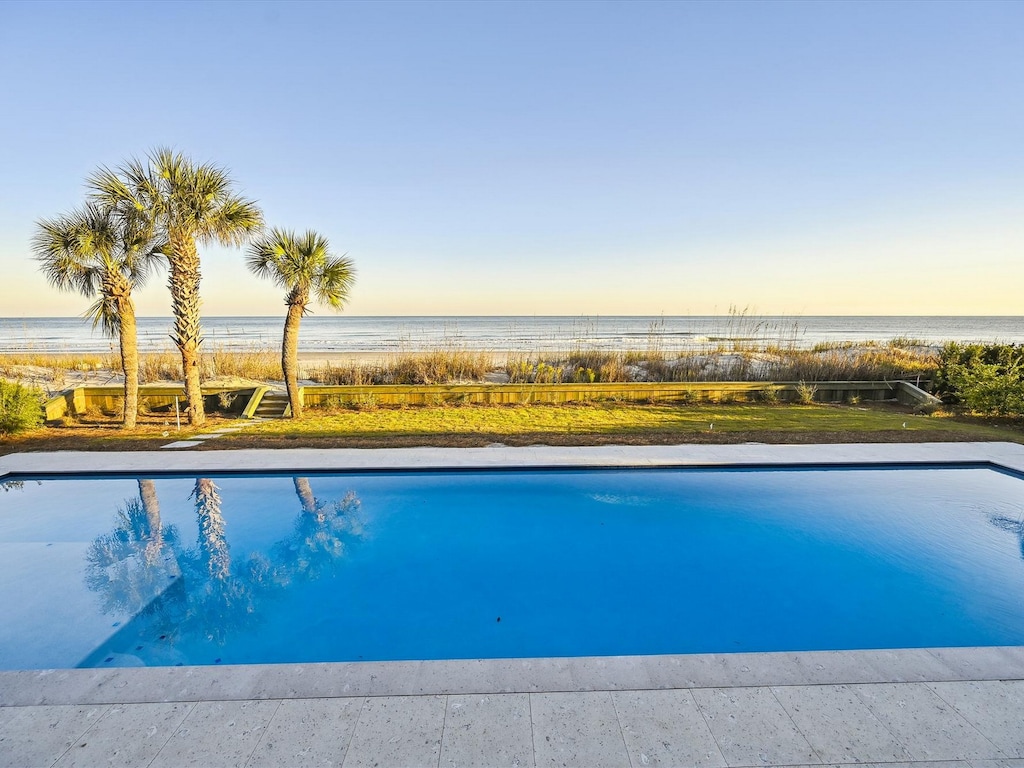 Oceanfront Pool at 17 Grey Widgeon