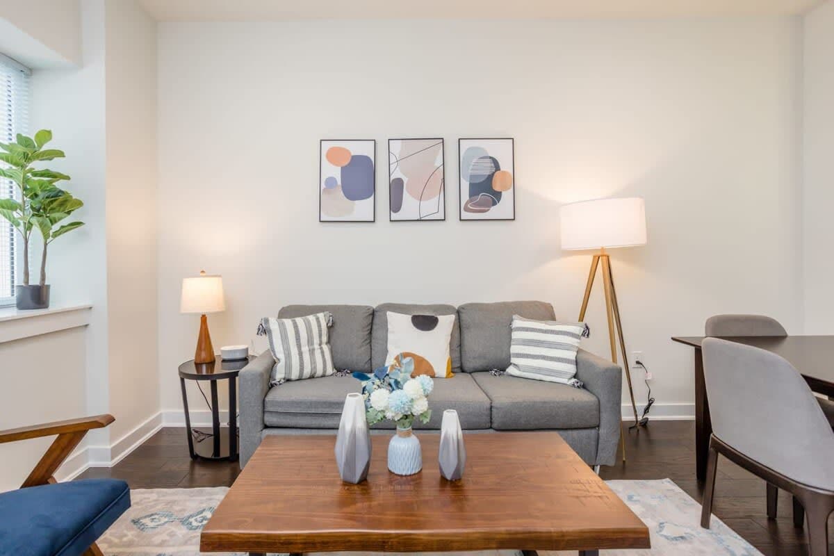 Property Image 2 - Constellations | Elegant 1 BR in Downtown Houston