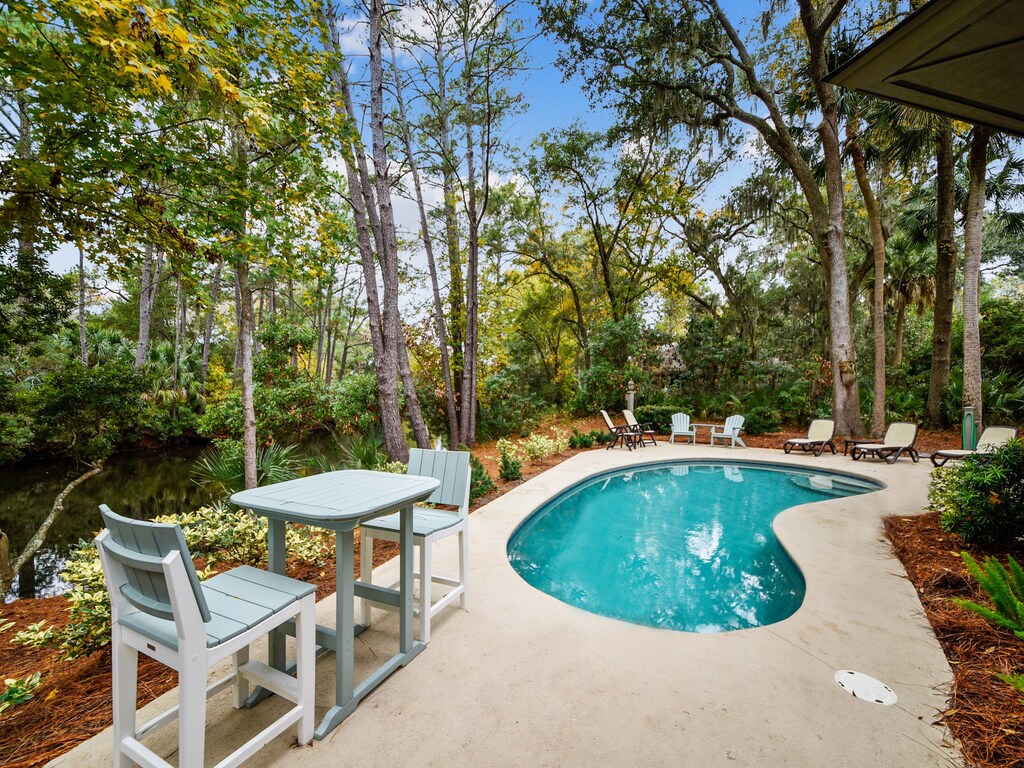 Quiet and Private Pool Area at 8 Cottage Court