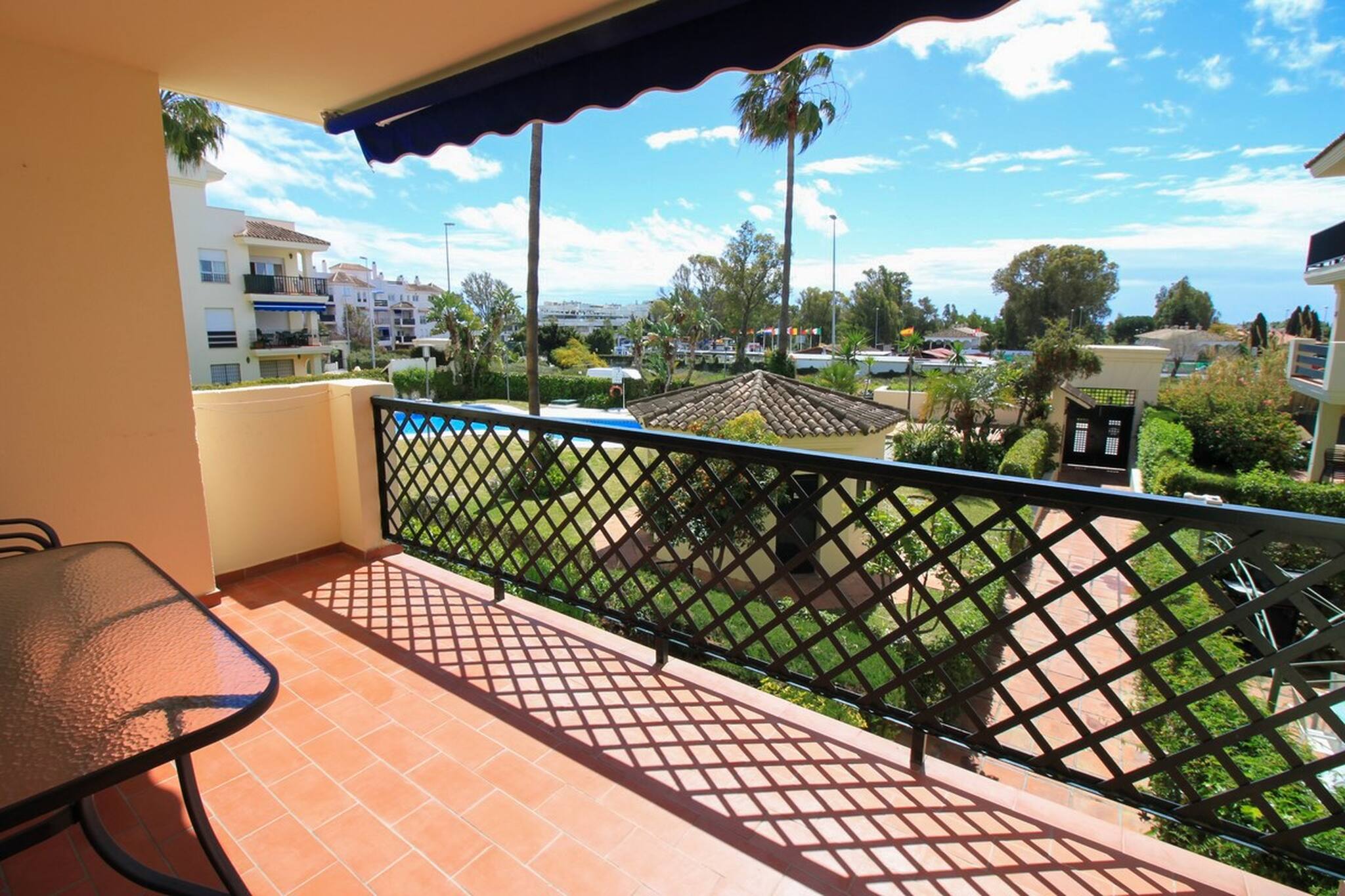 Property Image 2 - Apartment 10 minutes walk from Puerto Banús
