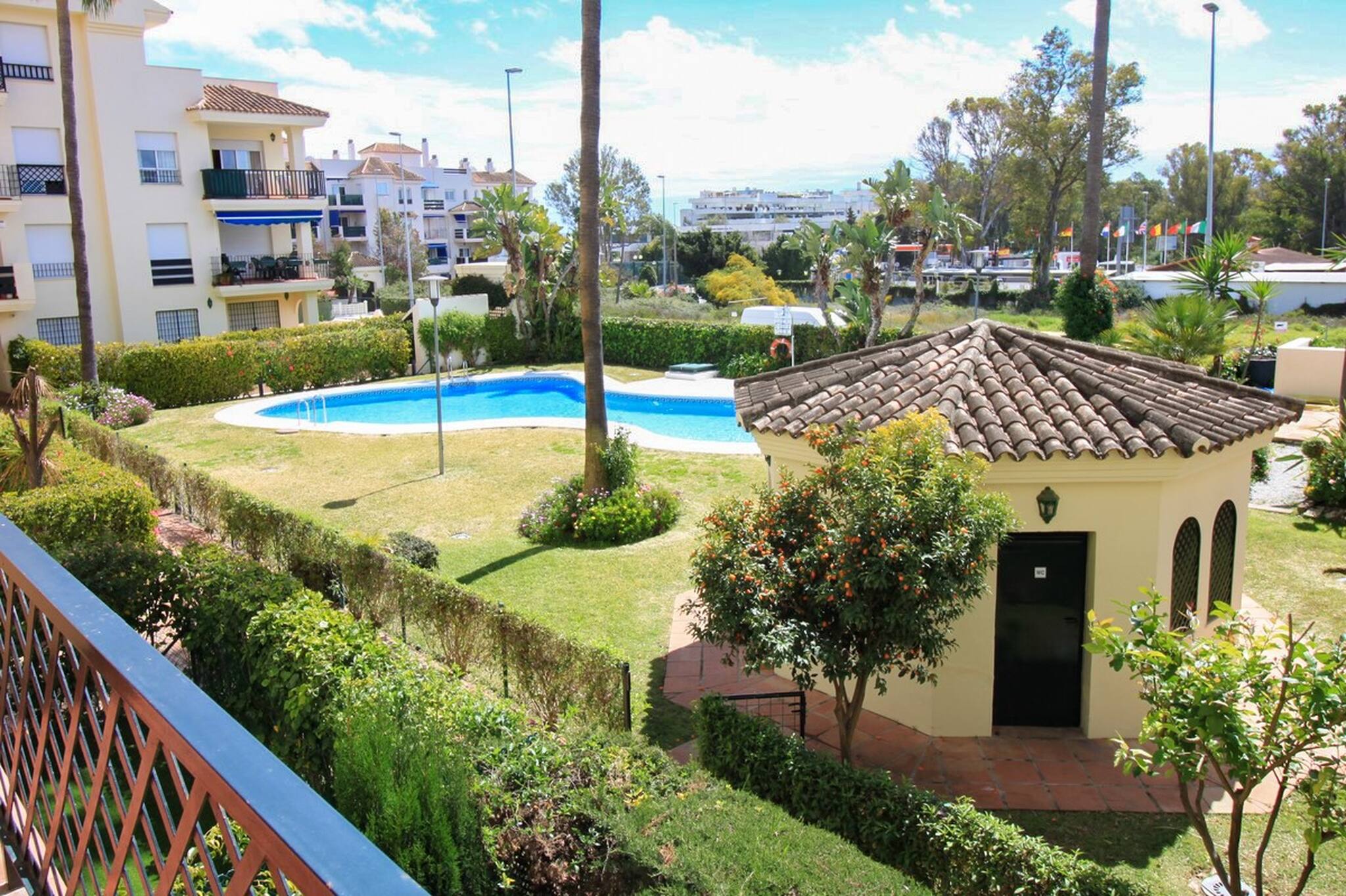 Property Image 1 - Apartment 10 minutes walk from Puerto Banús