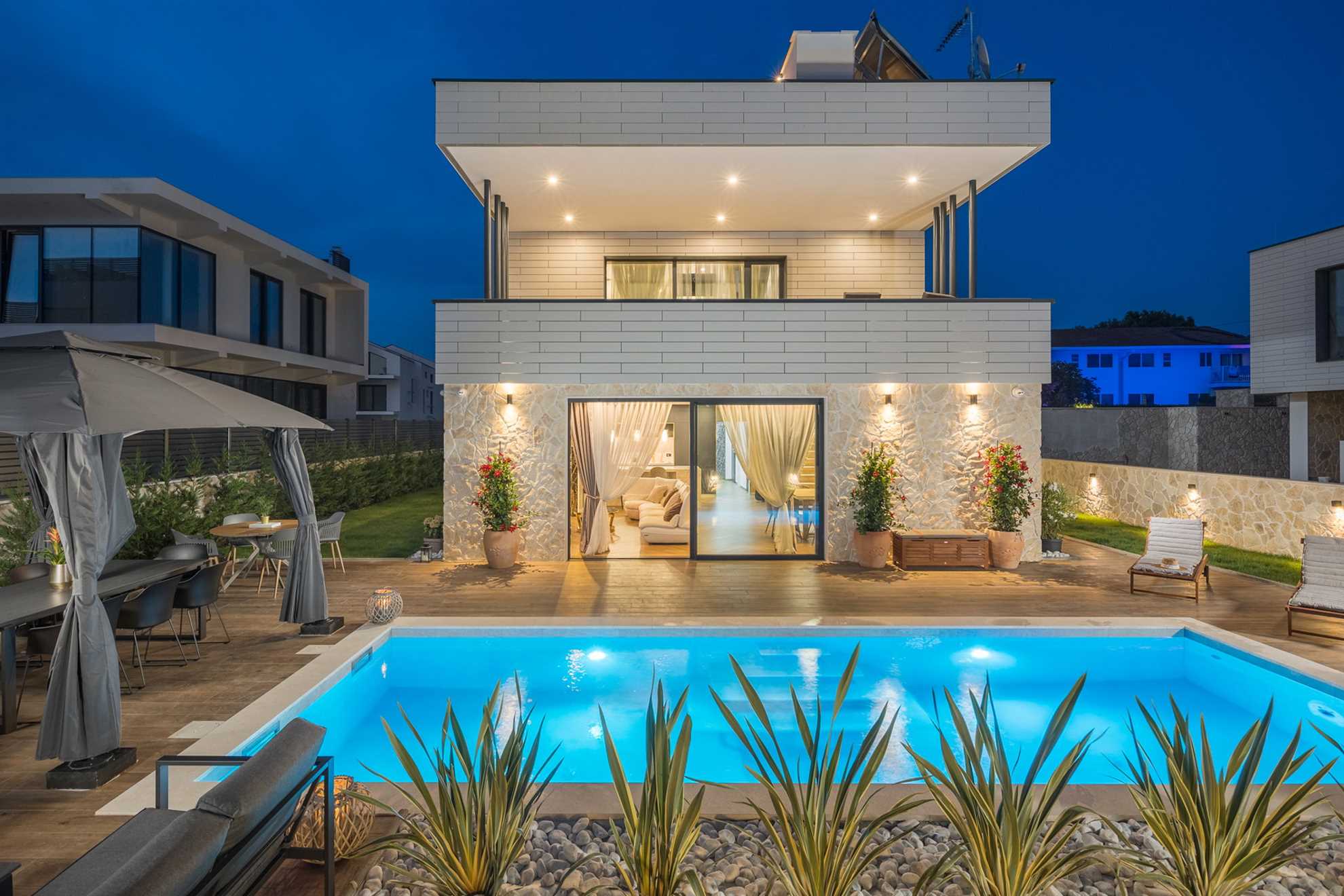 Property Image 1 - Luxury Villa Moonstone with Pool