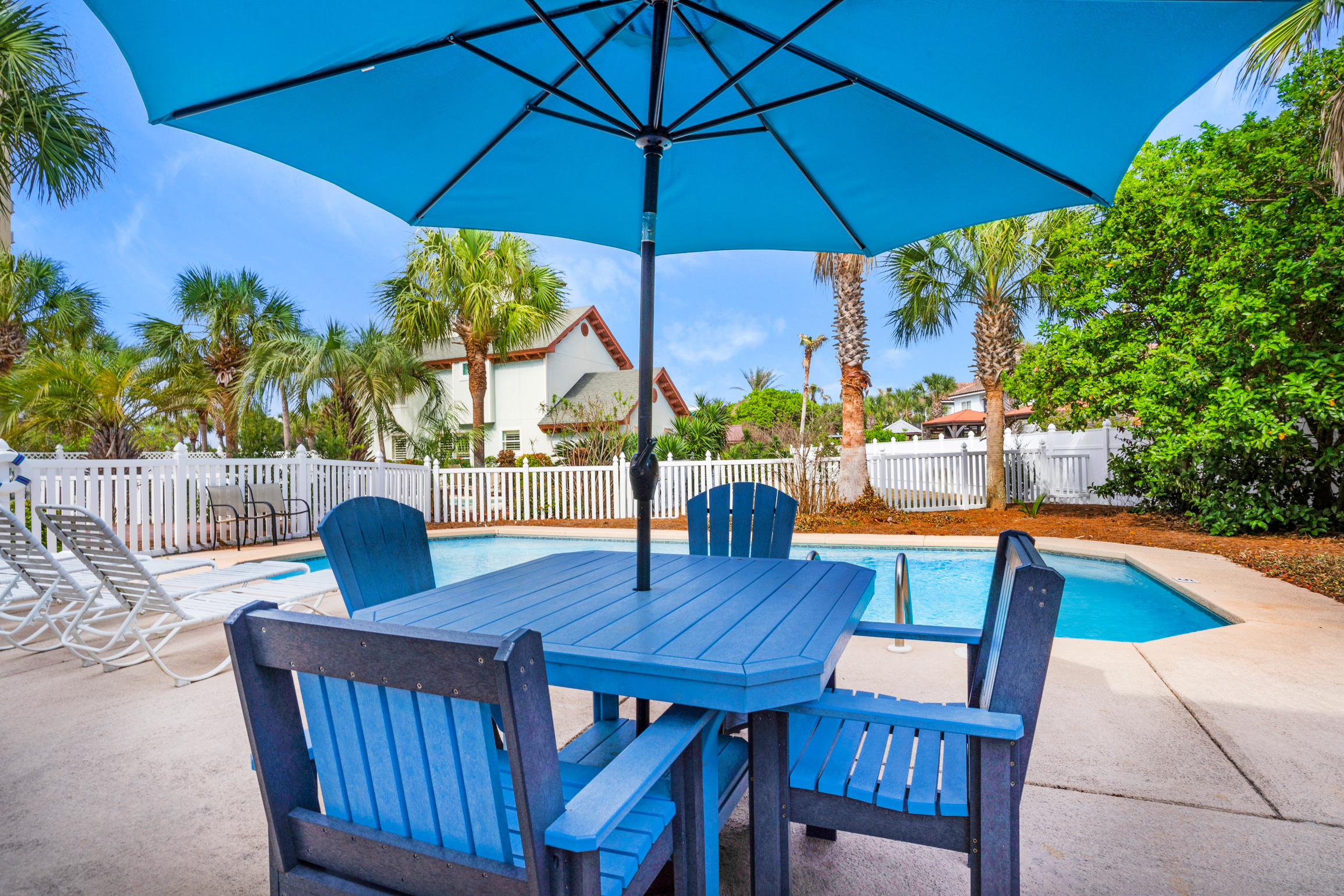 Sun Seeker Private Pool!