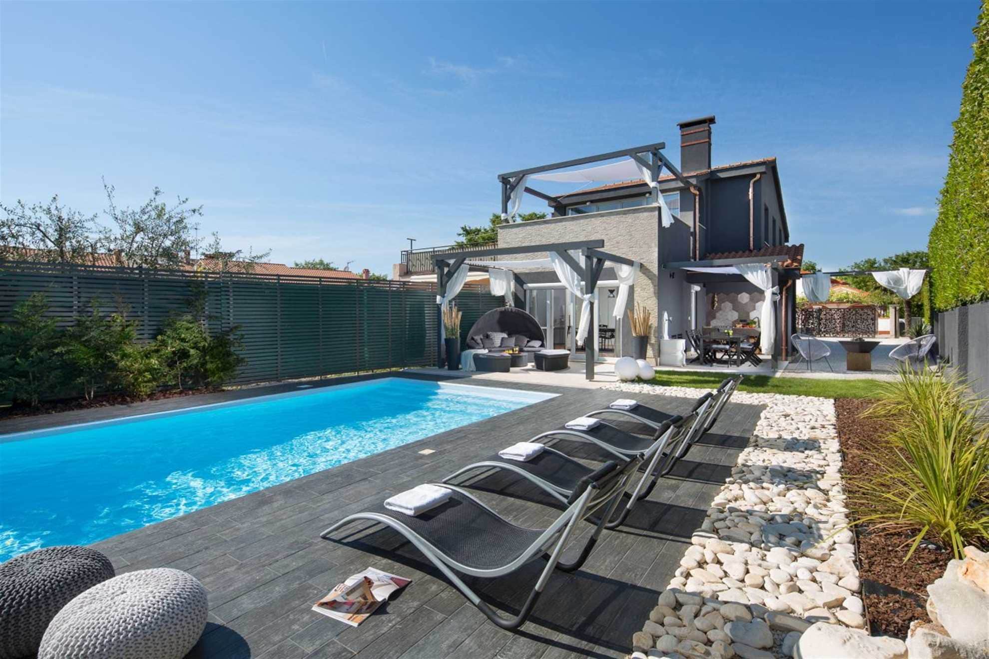 Property Image 1 - Villa Ordinata with Pool