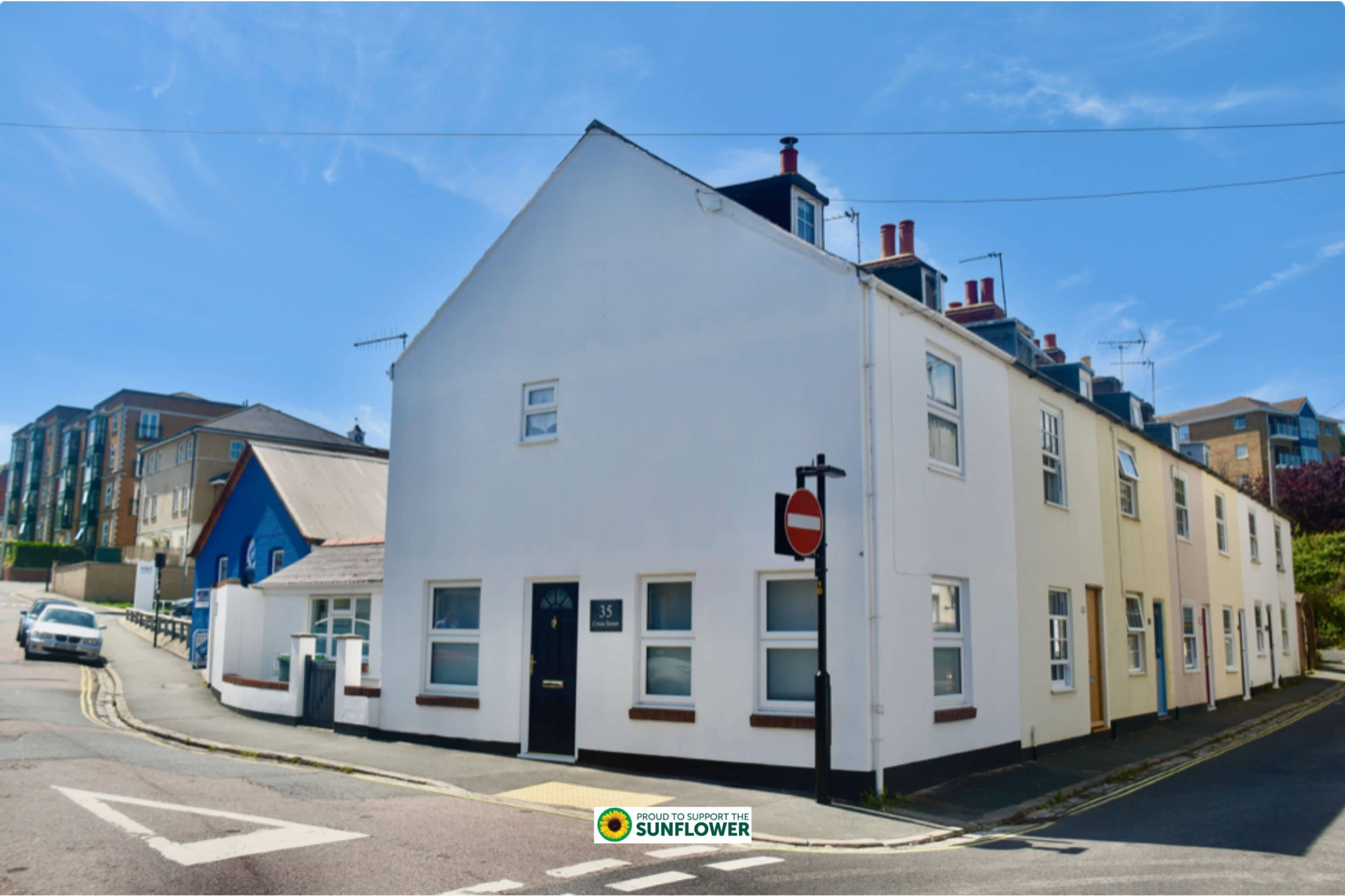 Property Image 2 - Boat House located in the sailing mecca of Cowes