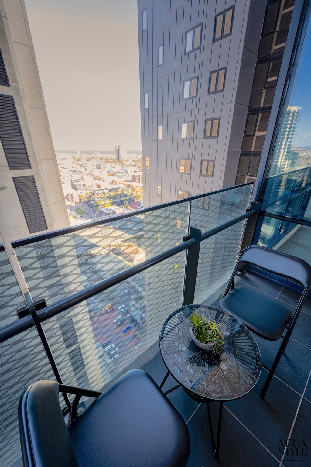 L27: Enjoy city views from our balcony