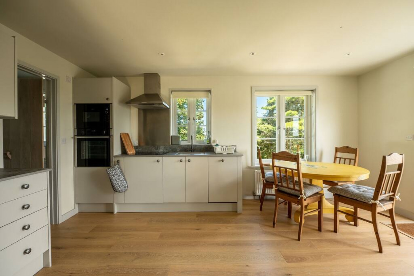 Converted Hay-loft with Stunning Countryside Views