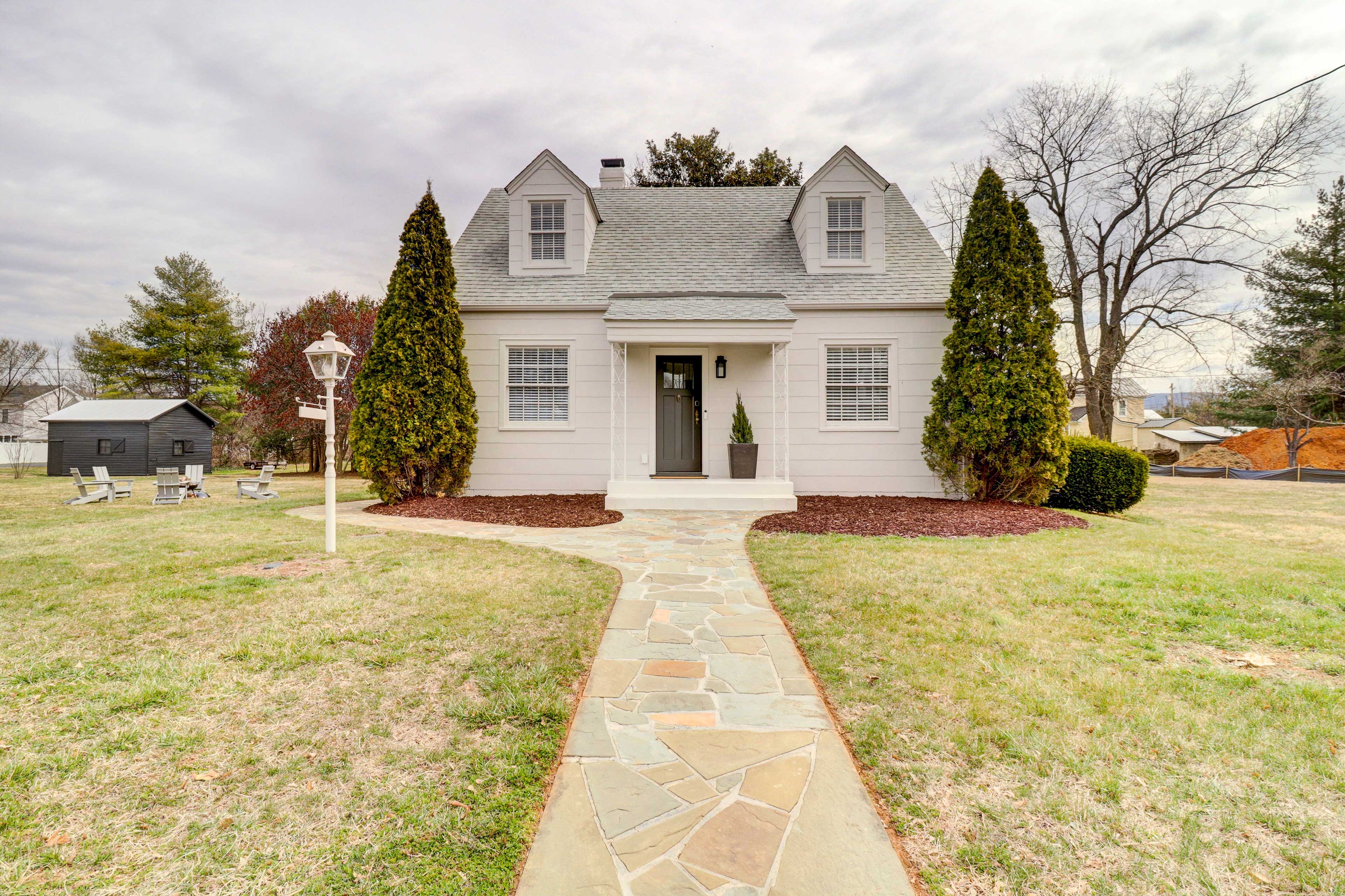 Modern Elkton Vacation Rental Fire Pit & Grill! Home Rental in Elkton