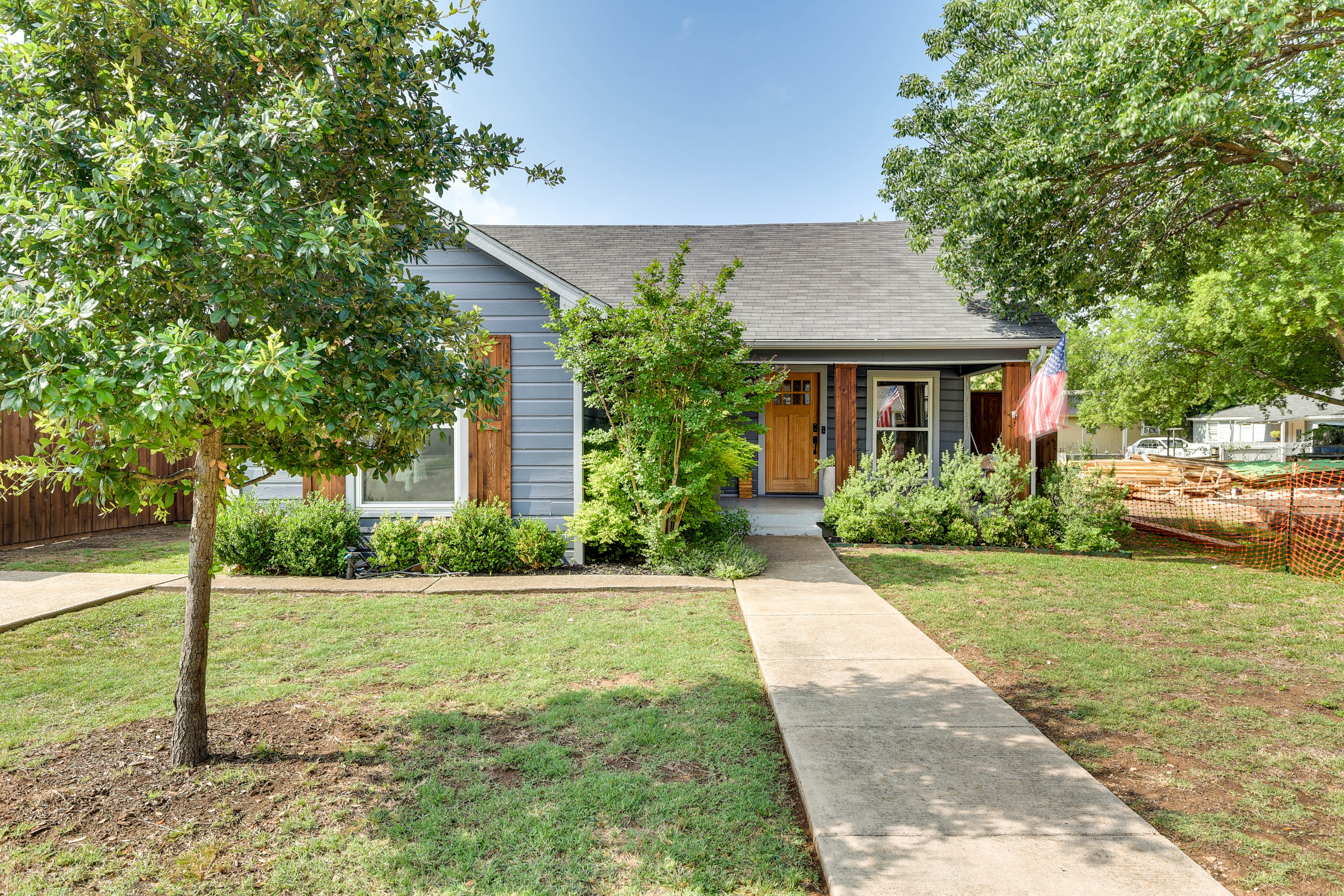 Property Image 2 - ‘Pecan Blue’ Frisco Rental: Private Yard & Hot Tub